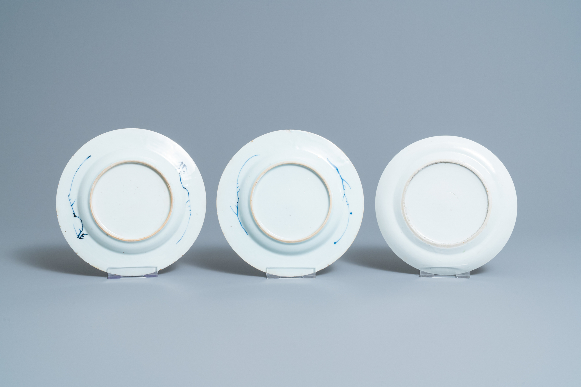 Eight Chinese blue and white, famille rose and famille verte dishes, Kangxi and later - Image 9 of 9