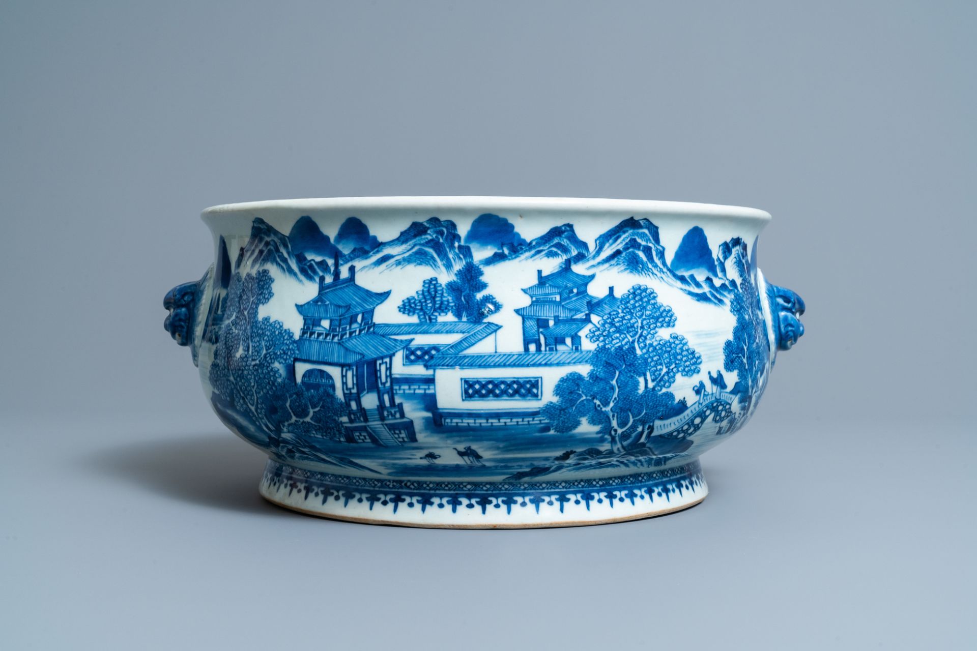 A large Chinese blue and white 'landscape' censer, Qianlong - Image 4 of 7