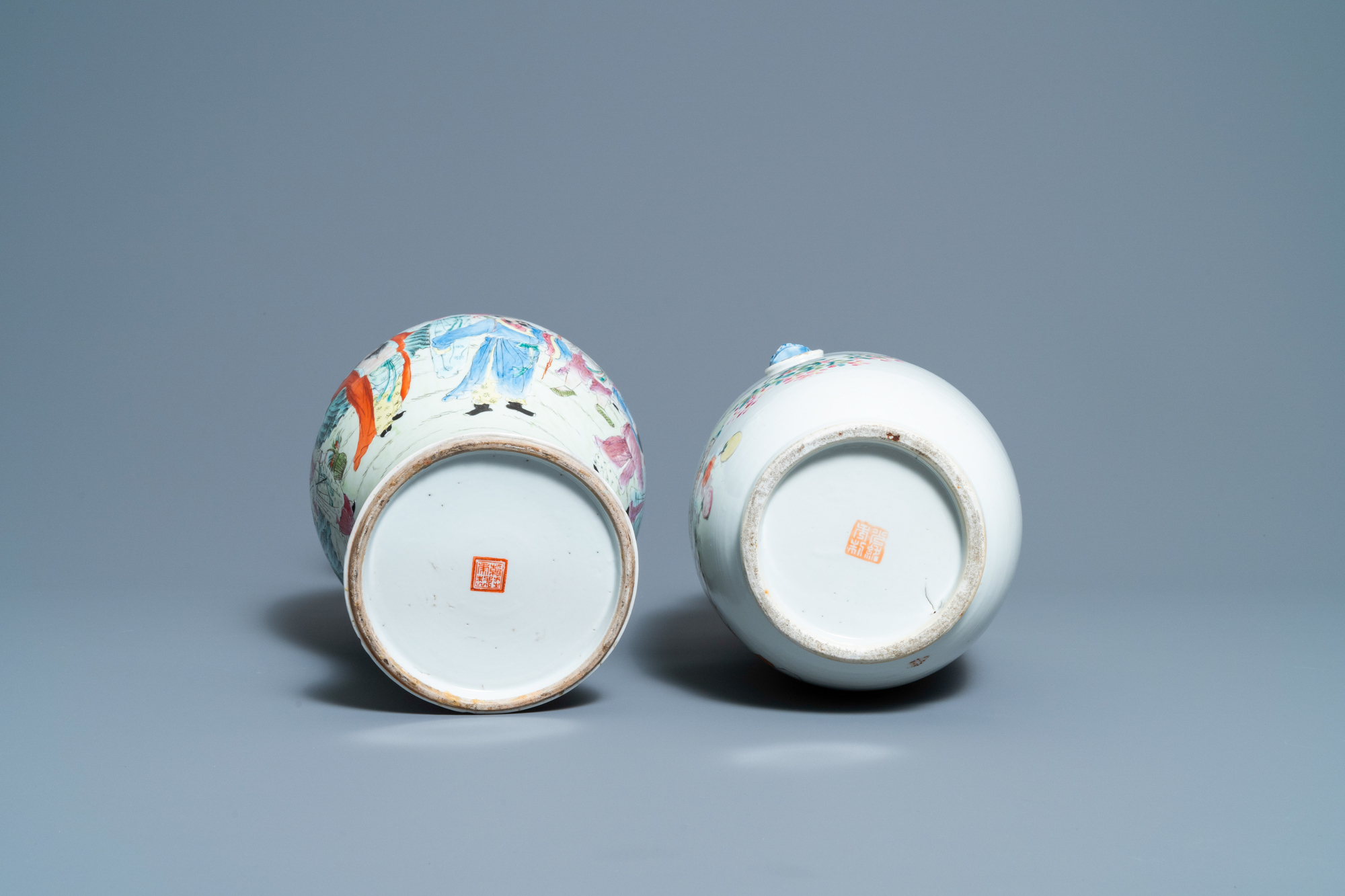 A Chinese qianjiang cai vase and a famille rose vase, 19/20th C. - Image 6 of 6