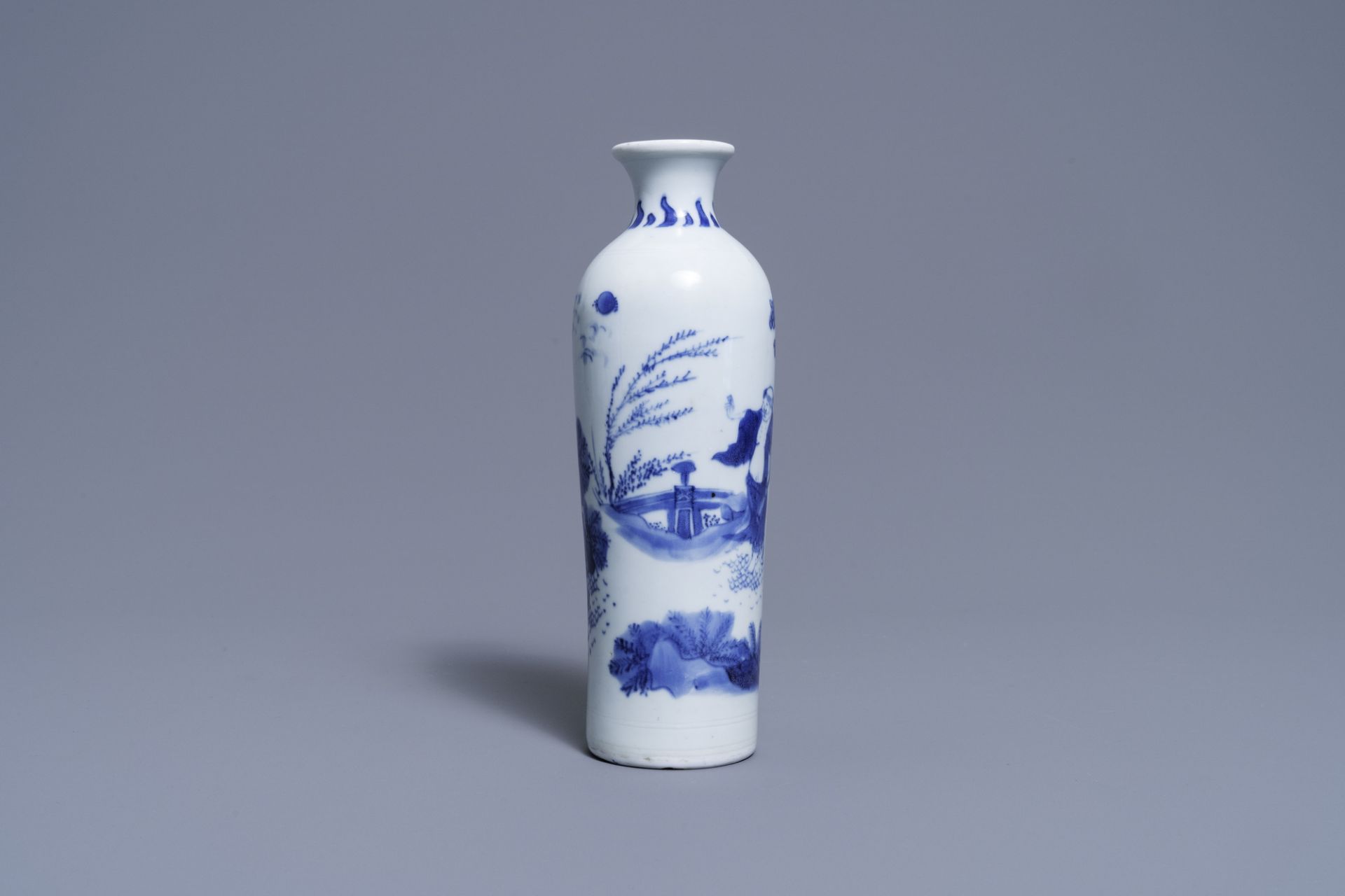 A Chinese blue and white rouleau vase with a figure in a landscape, Transitional period - Image 4 of 6