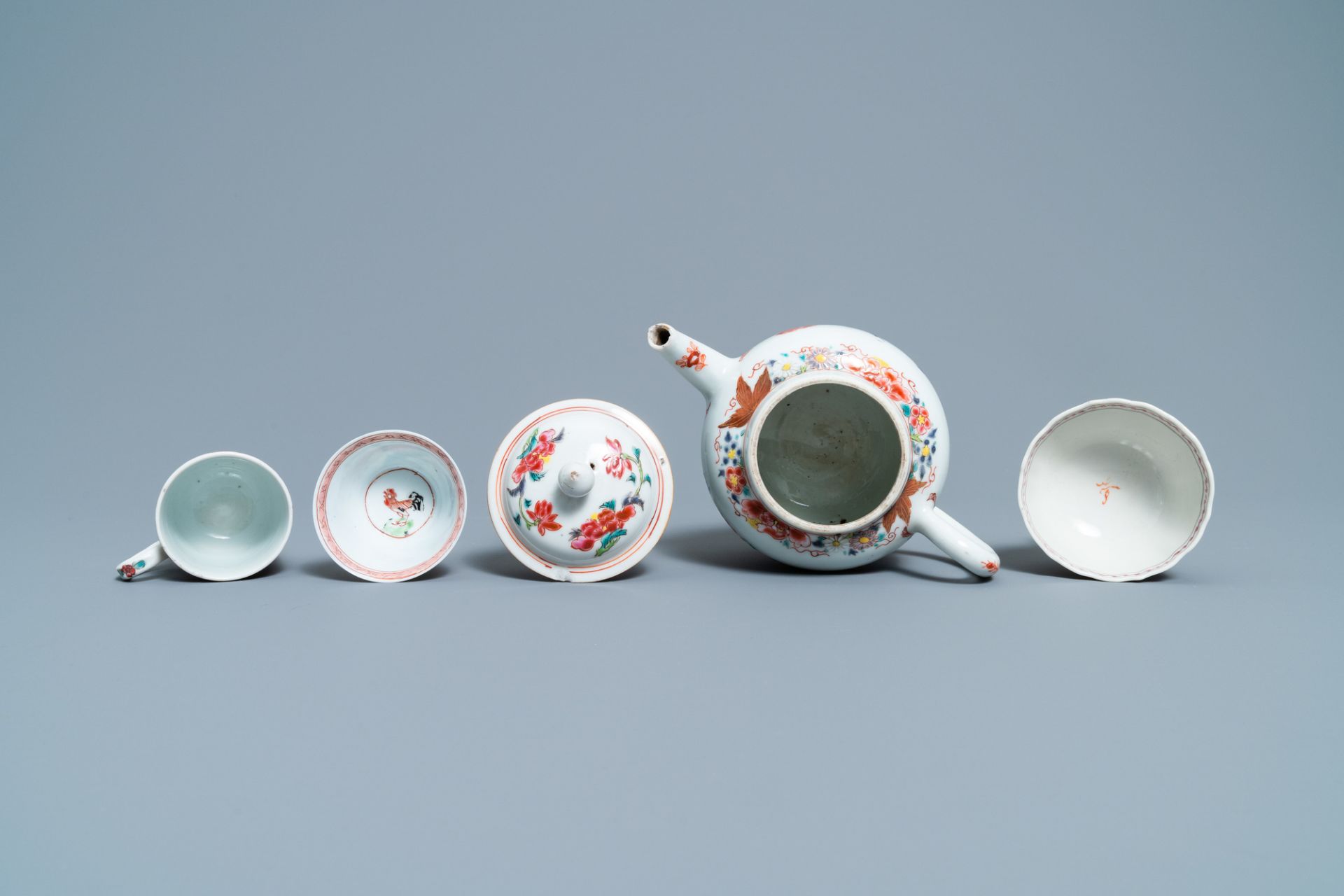 A Chinese famille rose teapot and three cups and saucers, Yongzheng/Qianlong - Image 8 of 9
