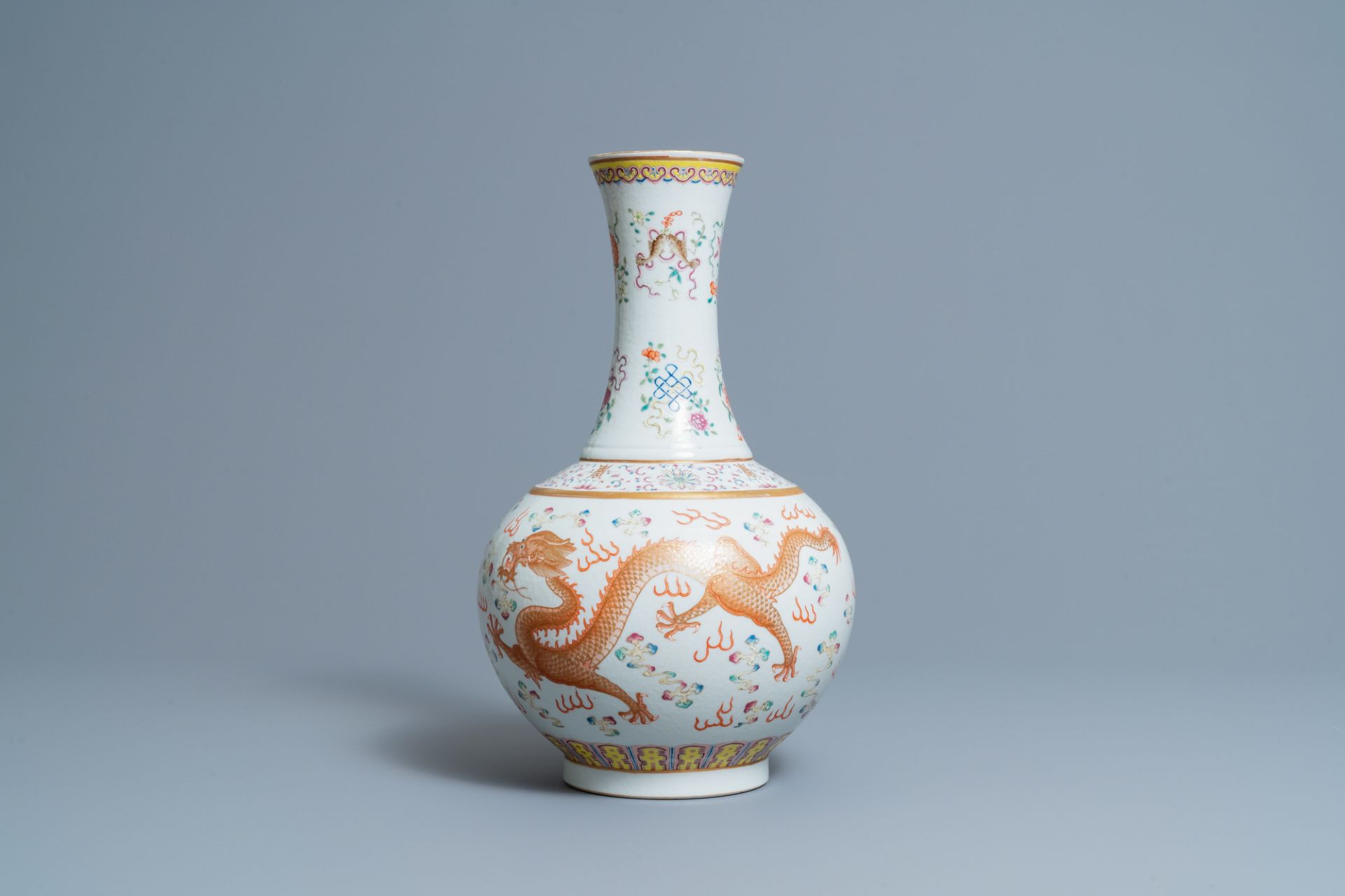 A Chinese famille rose 'dragon' bottle vase, Guangxu mark, 19/20th C. - Image 4 of 6