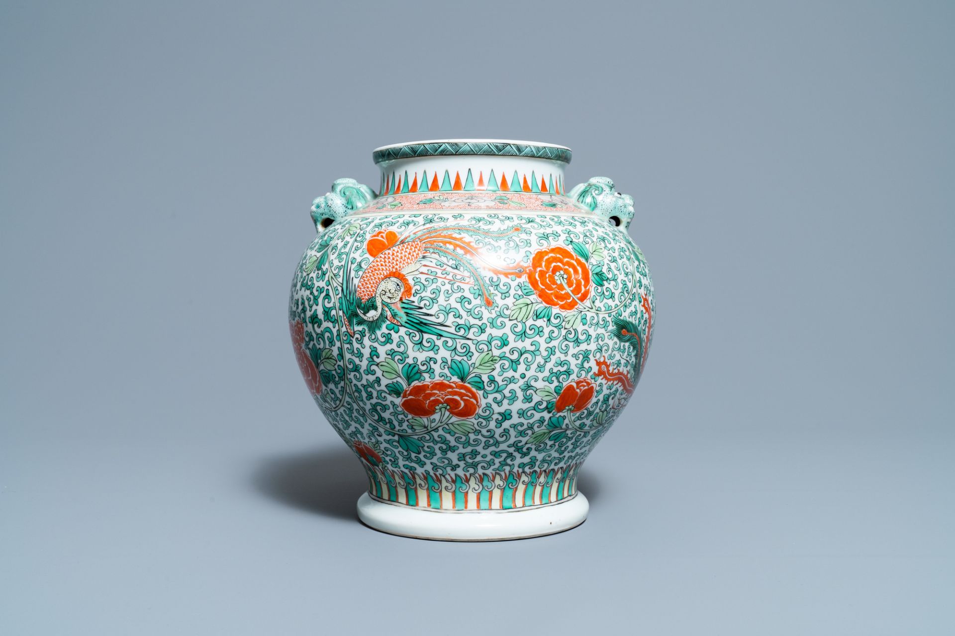 A Chinese 'wucai' phoenix vase, Chenghua mark, 19th C. - Image 3 of 6