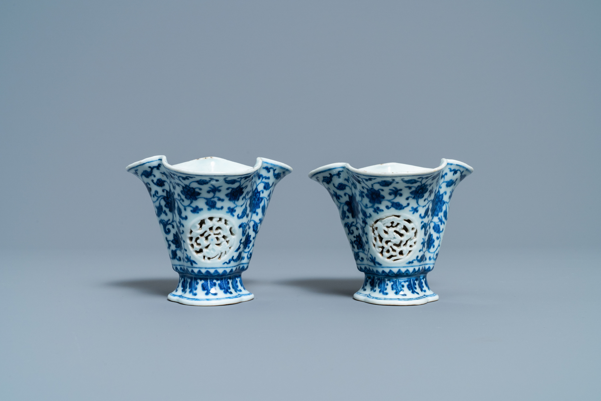 A pair of rare Chinese blue and white double-walled reticulated trilobed libation cups, Qianlong - Image 5 of 13