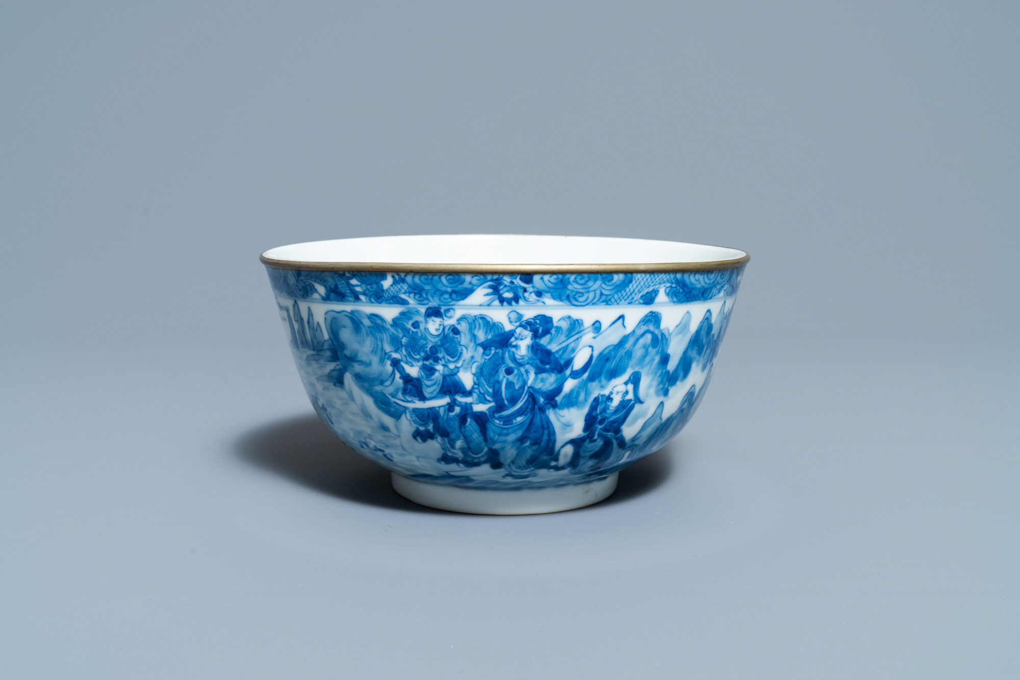 A Chinese blue and white Vietnamese market 'Bleu de Hue' bowl, Kangxi mark, 19th C.