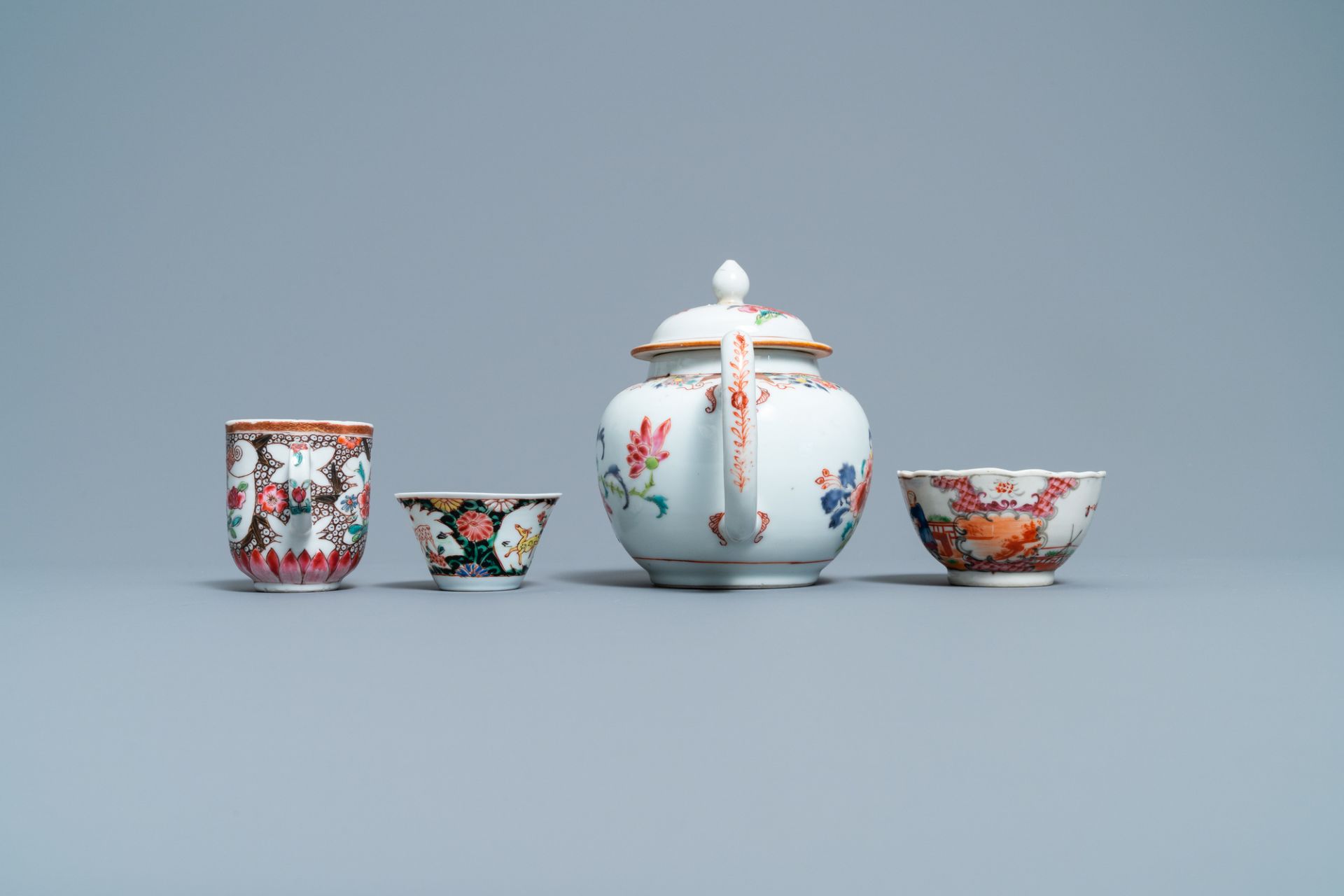 A Chinese famille rose teapot and three cups and saucers, Yongzheng/Qianlong - Image 5 of 9