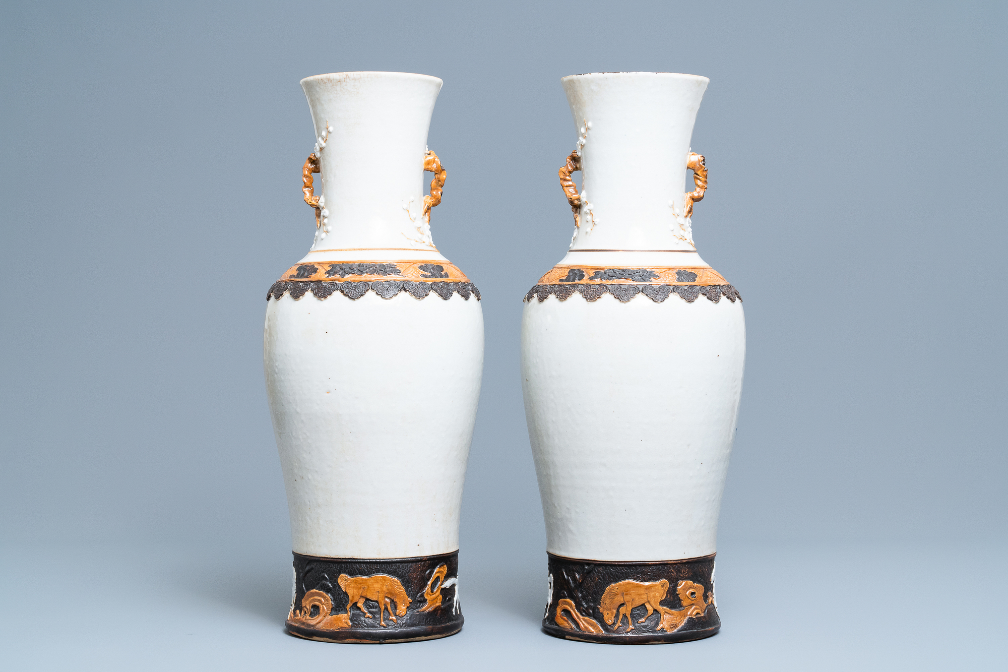 A pair of Chinese Nanking crackle-glazed vases with Li Tieguai, 19th C. - Image 3 of 10