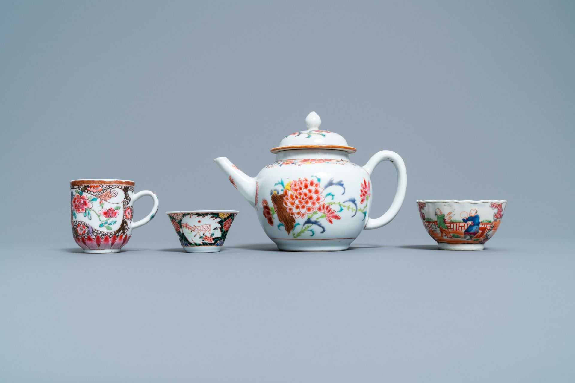 A Chinese famille rose teapot and three cups and saucers, Yongzheng/Qianlong - Image 4 of 9