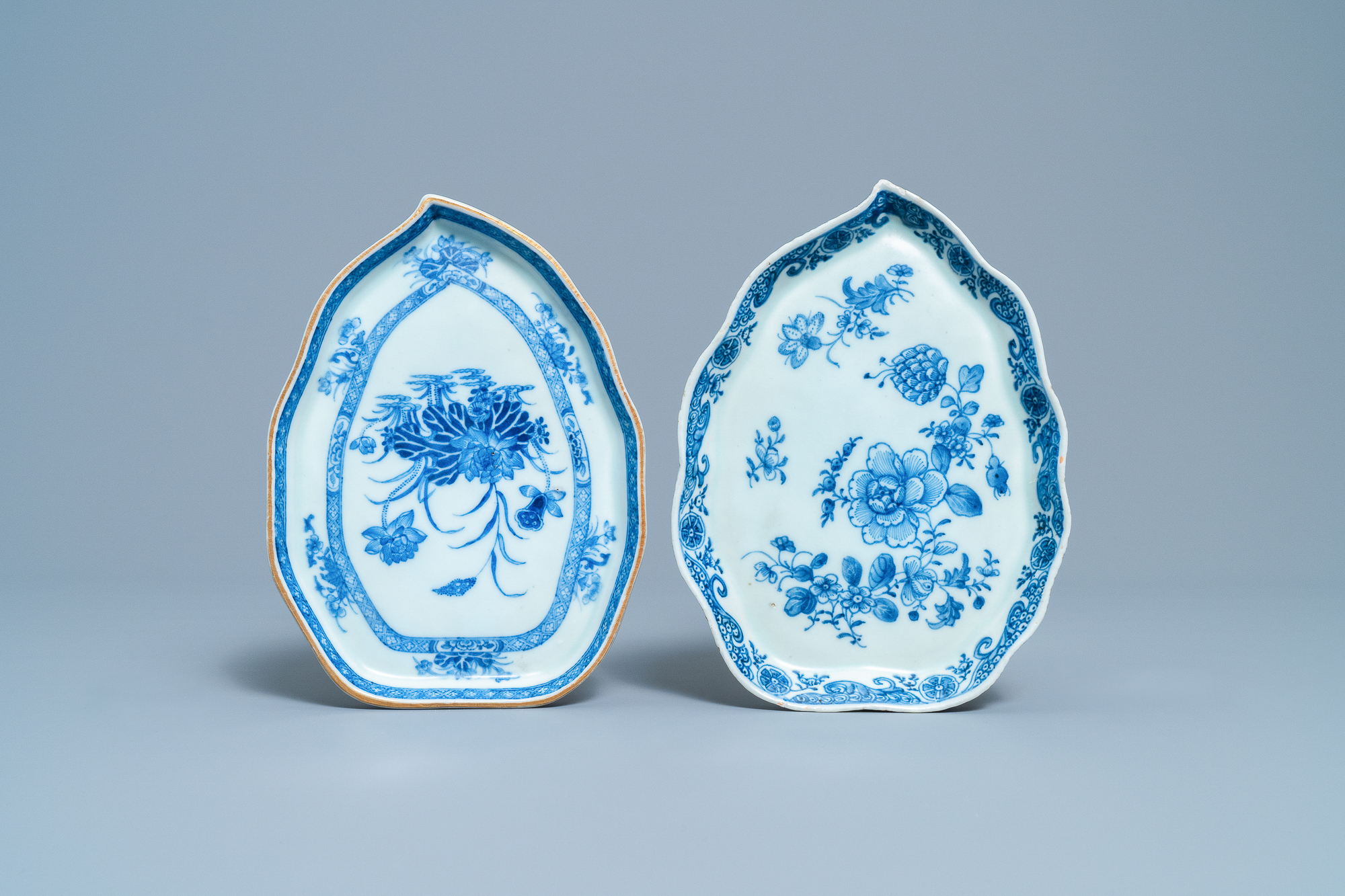 Two Chinese blue and white sauceboats on stands, Qianlong - Image 9 of 10