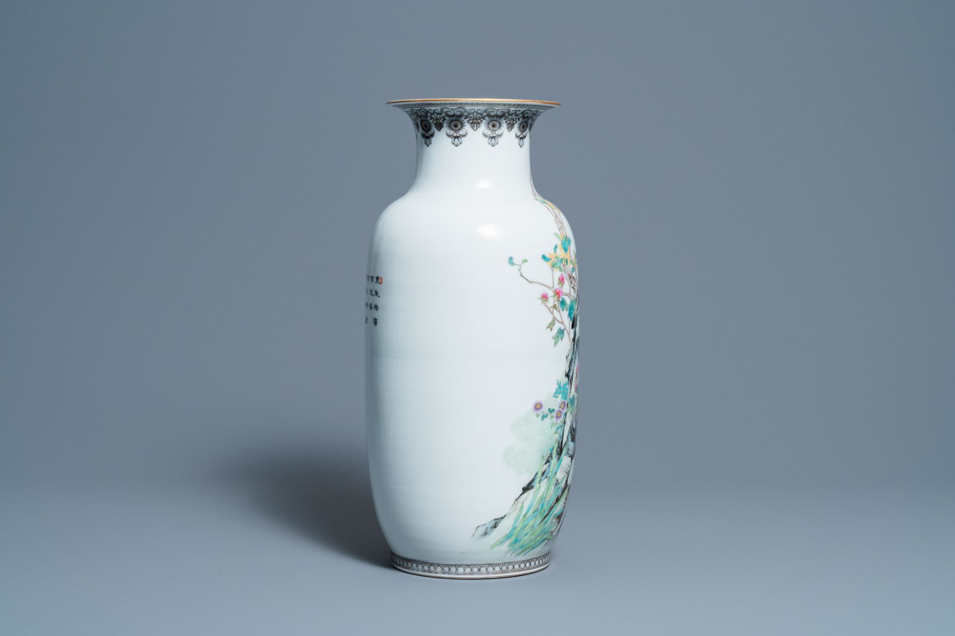 A fine Chinese famille rose vase, Zhong Guo Jingdezhen Zhi mark, Republic - Image 4 of 6
