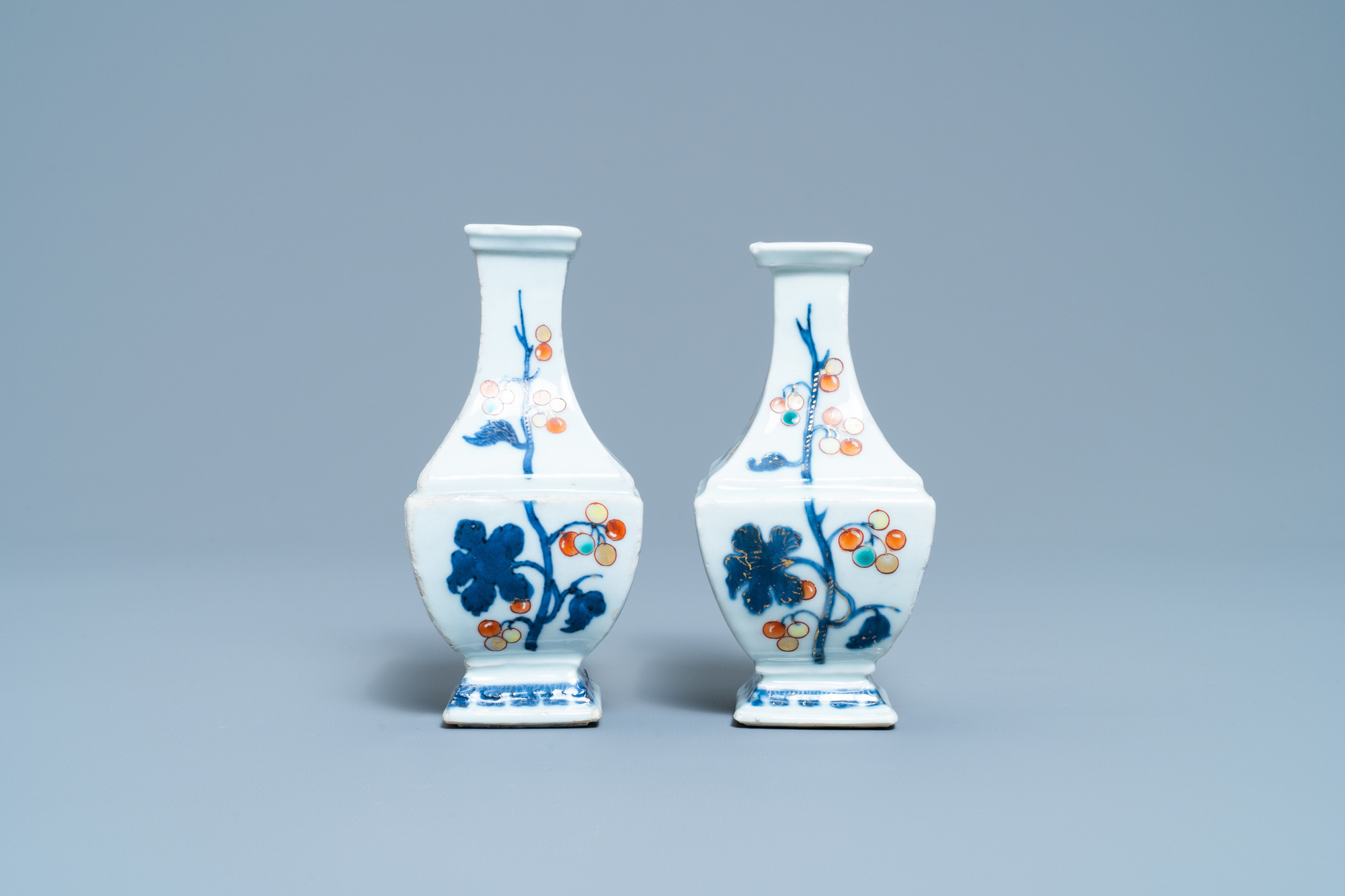 A pair of Chinese 'Pronk studio' vases, Qianlong - Image 4 of 8