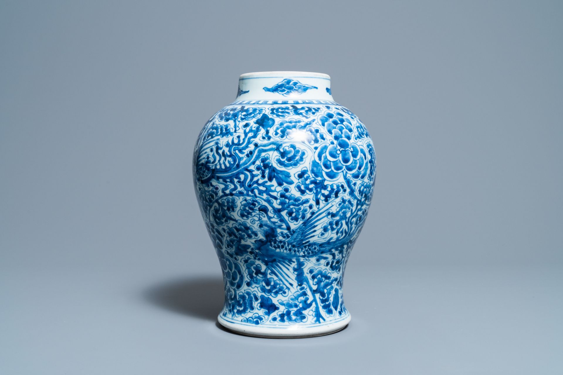 A Chinese blue and white 'phoenixes' vase, Kangxi - Image 2 of 6