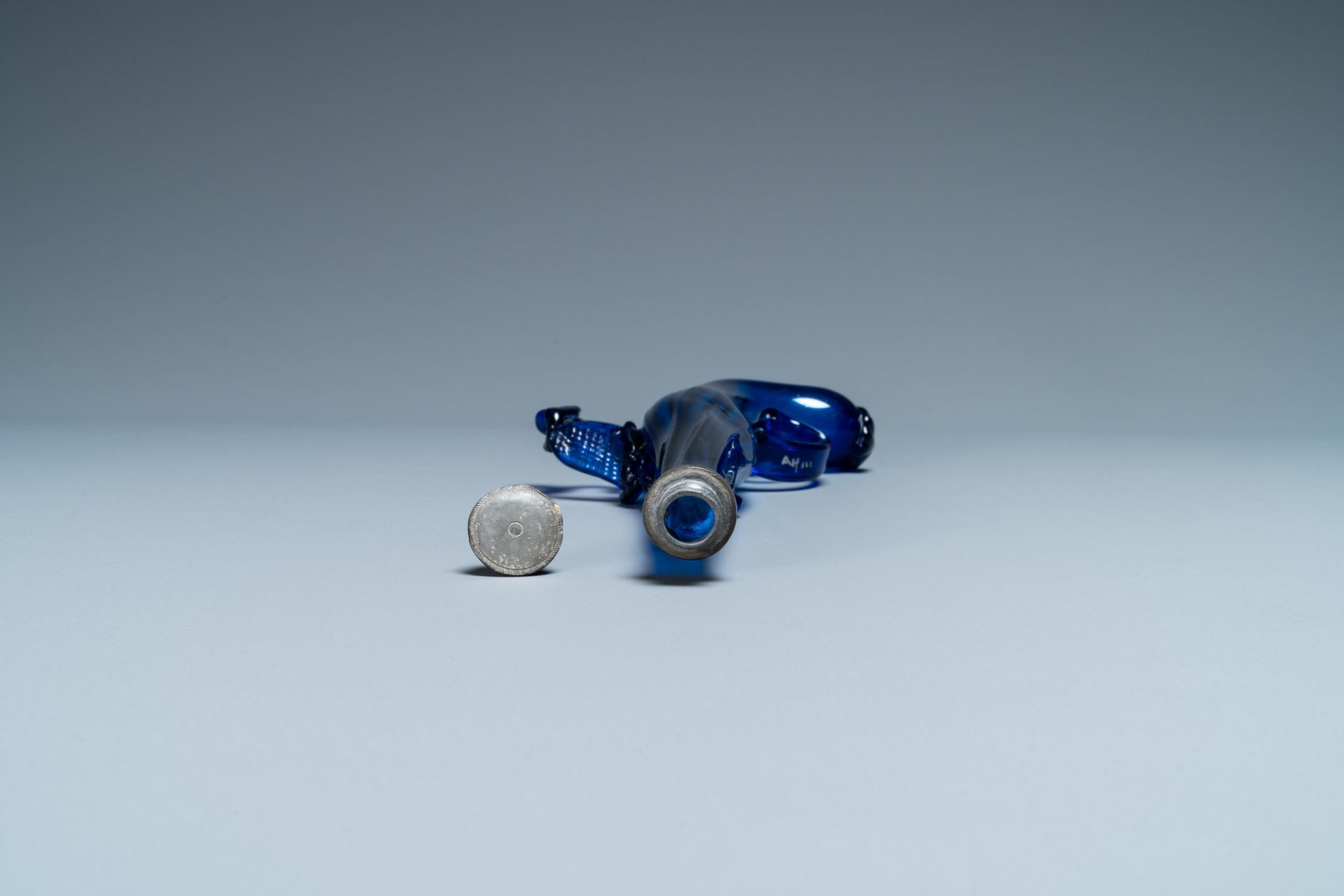 A cobalt blue glass flask in the shape of a flintlock gun, Belgium or Holland, 17th C. - Image 6 of 7