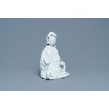 A Chinese Dehua blanc de Chine figure of Guanyin, 18/19th C.