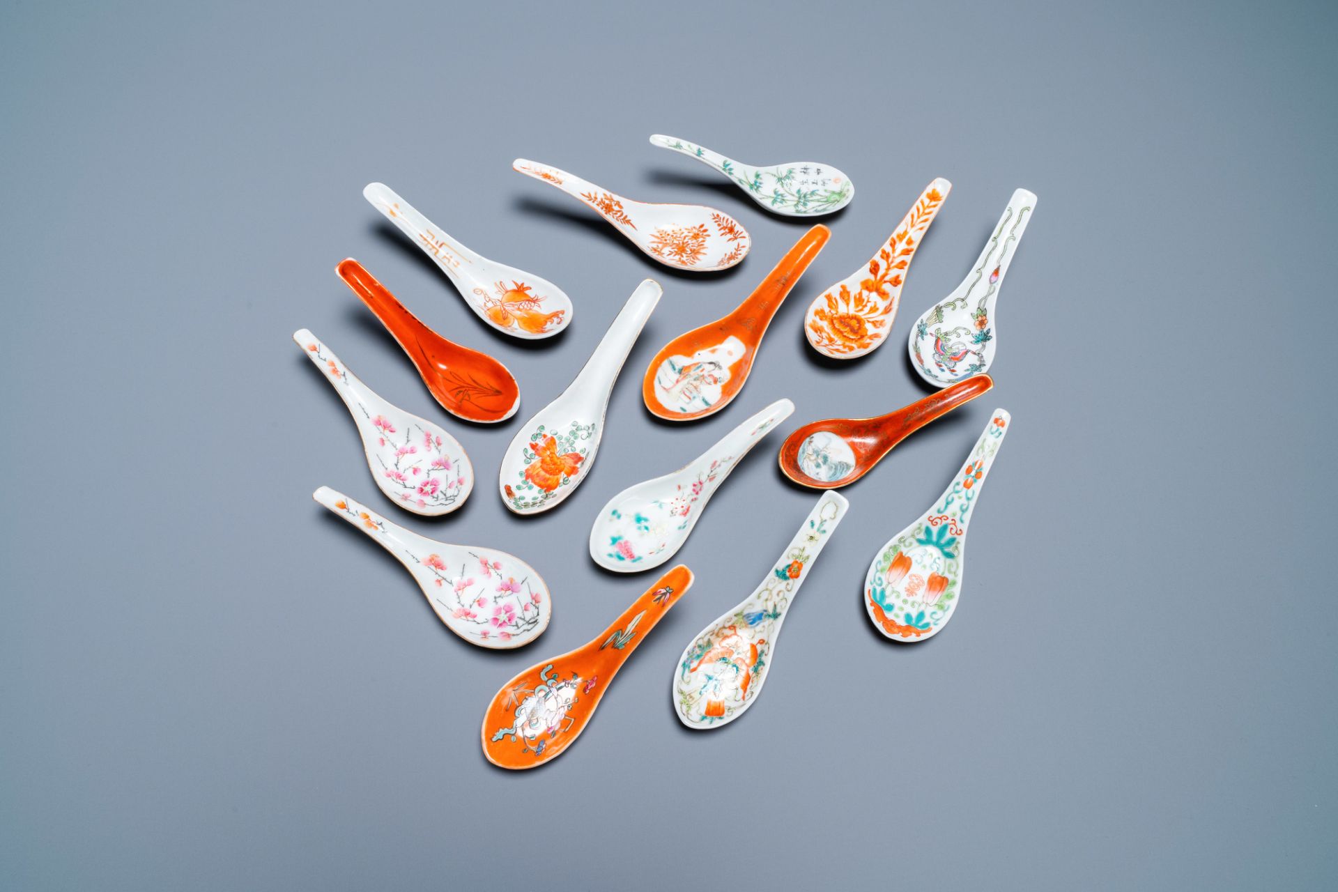 Fifteen Chinese famille rose and iron-red spoons, 19/20th C.
