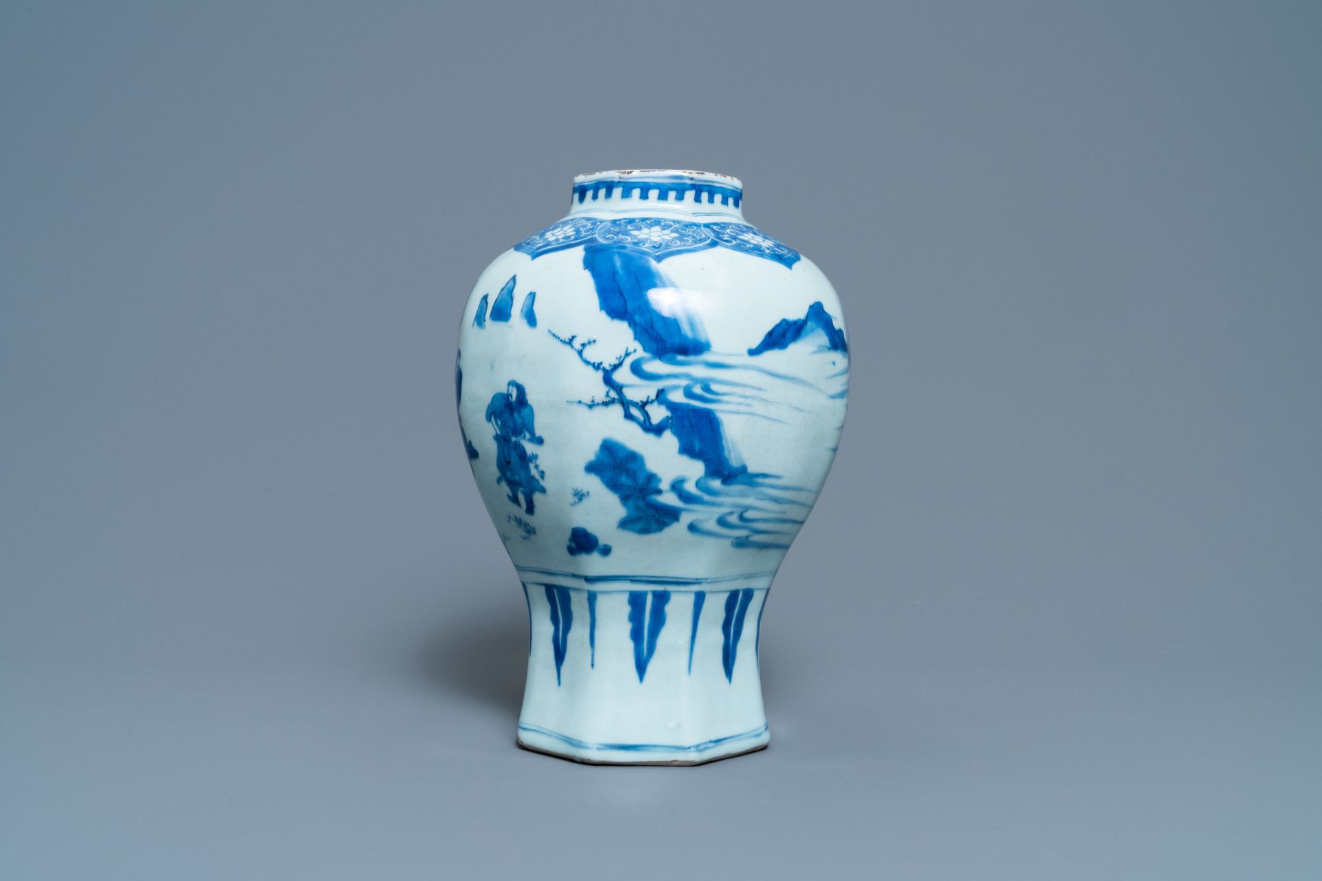 A Chinese blue and white vase with figures in a landscape, Transitional period - Image 4 of 6