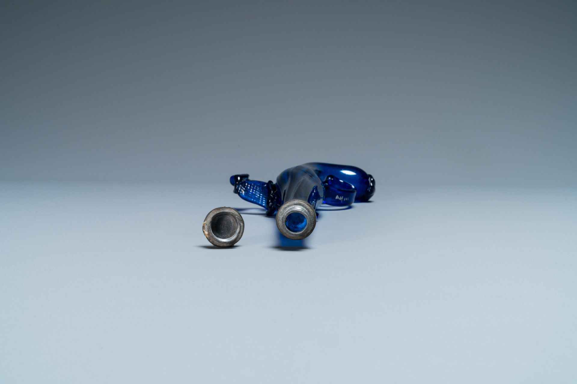 A cobalt blue glass flask in the shape of a flintlock gun, Belgium or Holland, 17th C. - Image 7 of 7