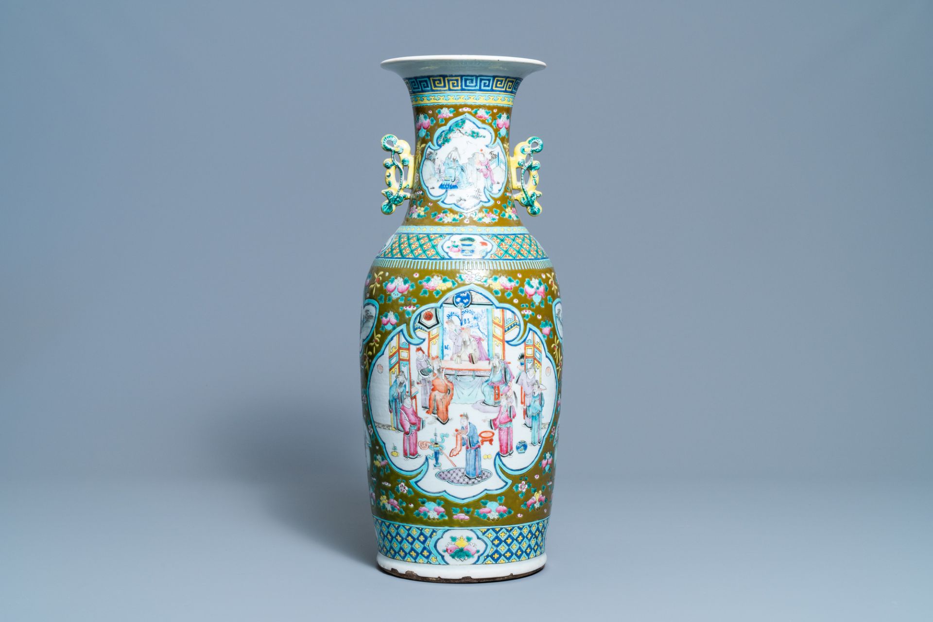 A Chinese brown-ground famille rose vase, 19th C. - Image 3 of 6