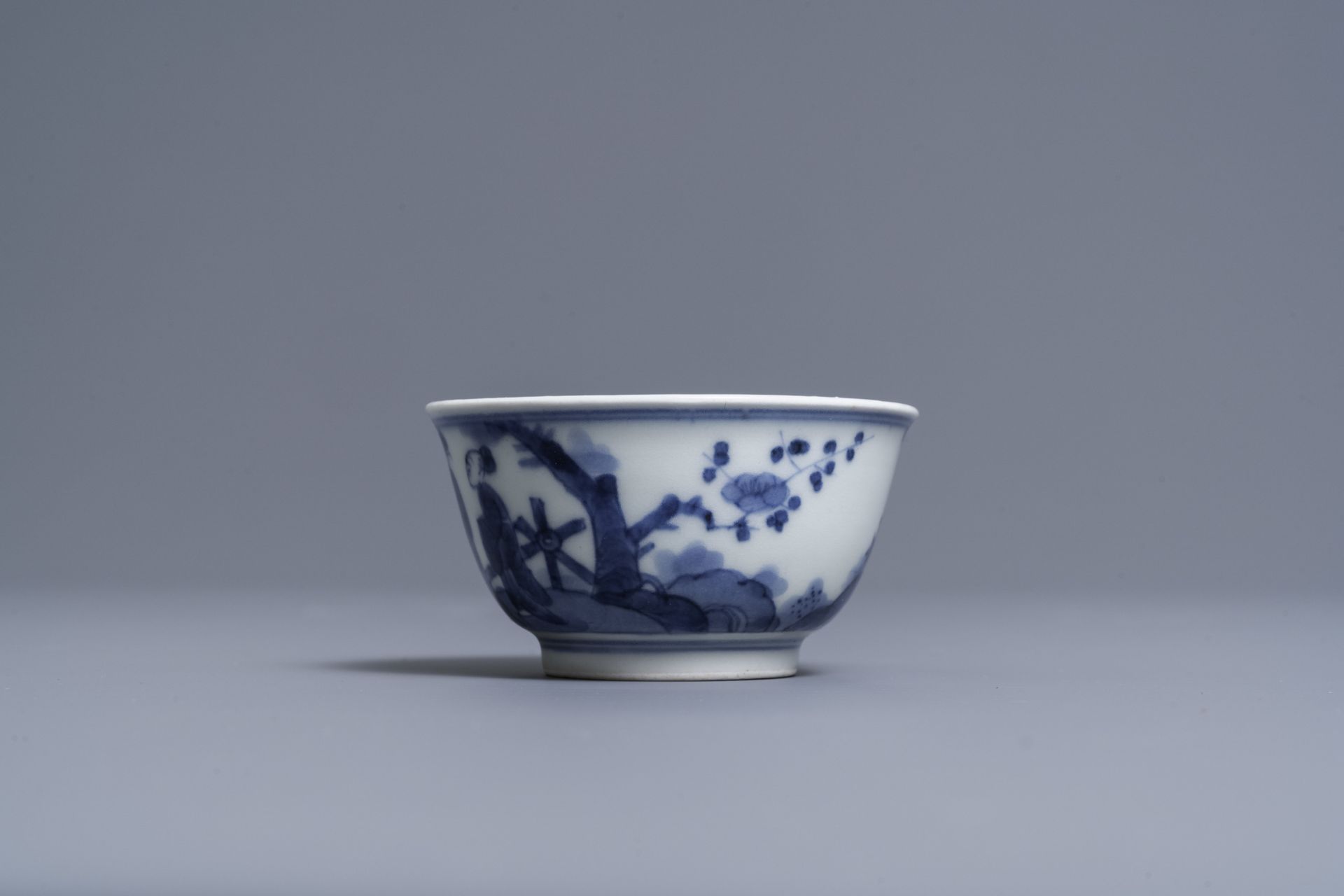 Two Japanese blue and white Arita plates and a cup and saucer, Edo, 17/18th C. - Image 9 of 11