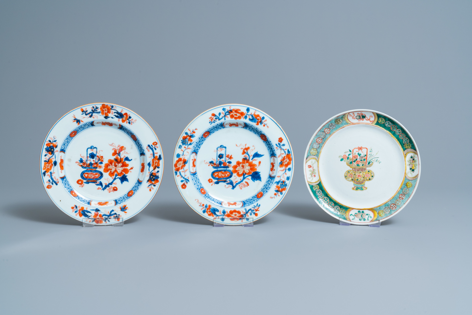 Eight Chinese blue and white, famille rose and famille verte dishes, Kangxi and later - Image 8 of 9