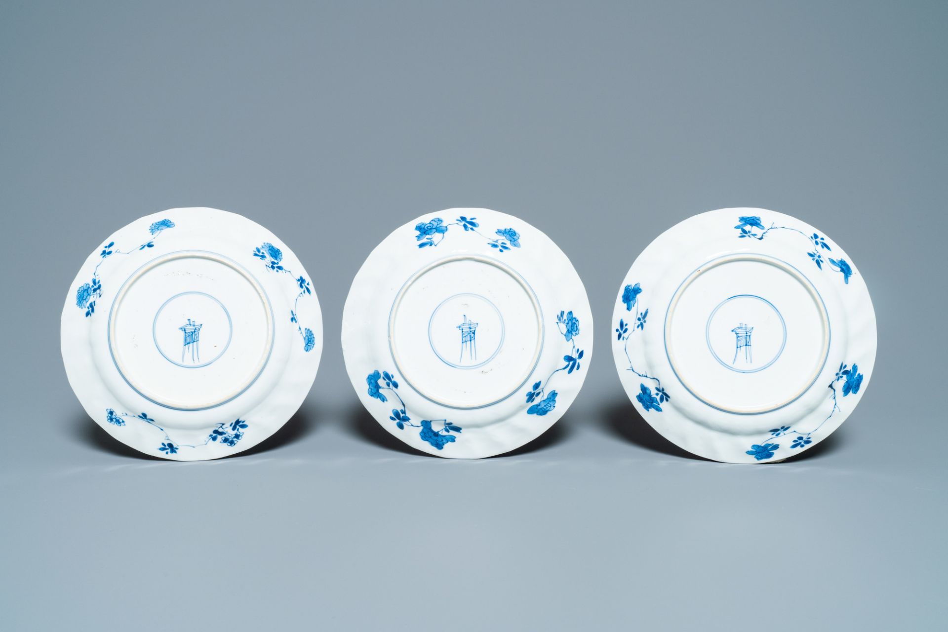 Six Chinese blue and white plates with floral design, Kangxi - Image 5 of 5
