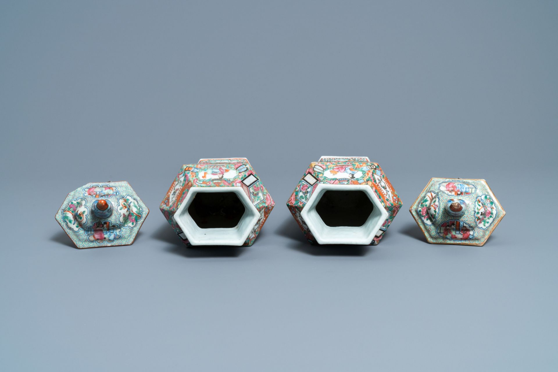 Two Chinese hexagonal Canton famille rose vases and covers, 19th C. - Image 5 of 6