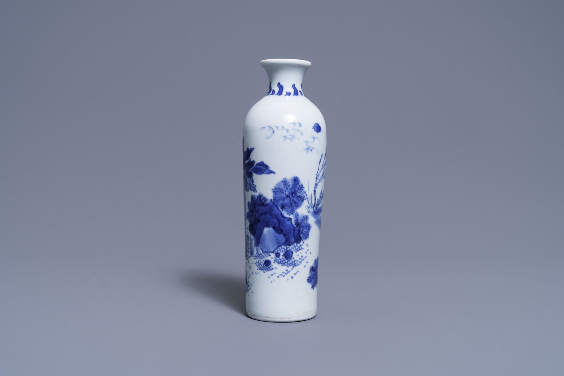 A Chinese blue and white rouleau vase with a figure in a landscape, Transitional period - Image 3 of 6