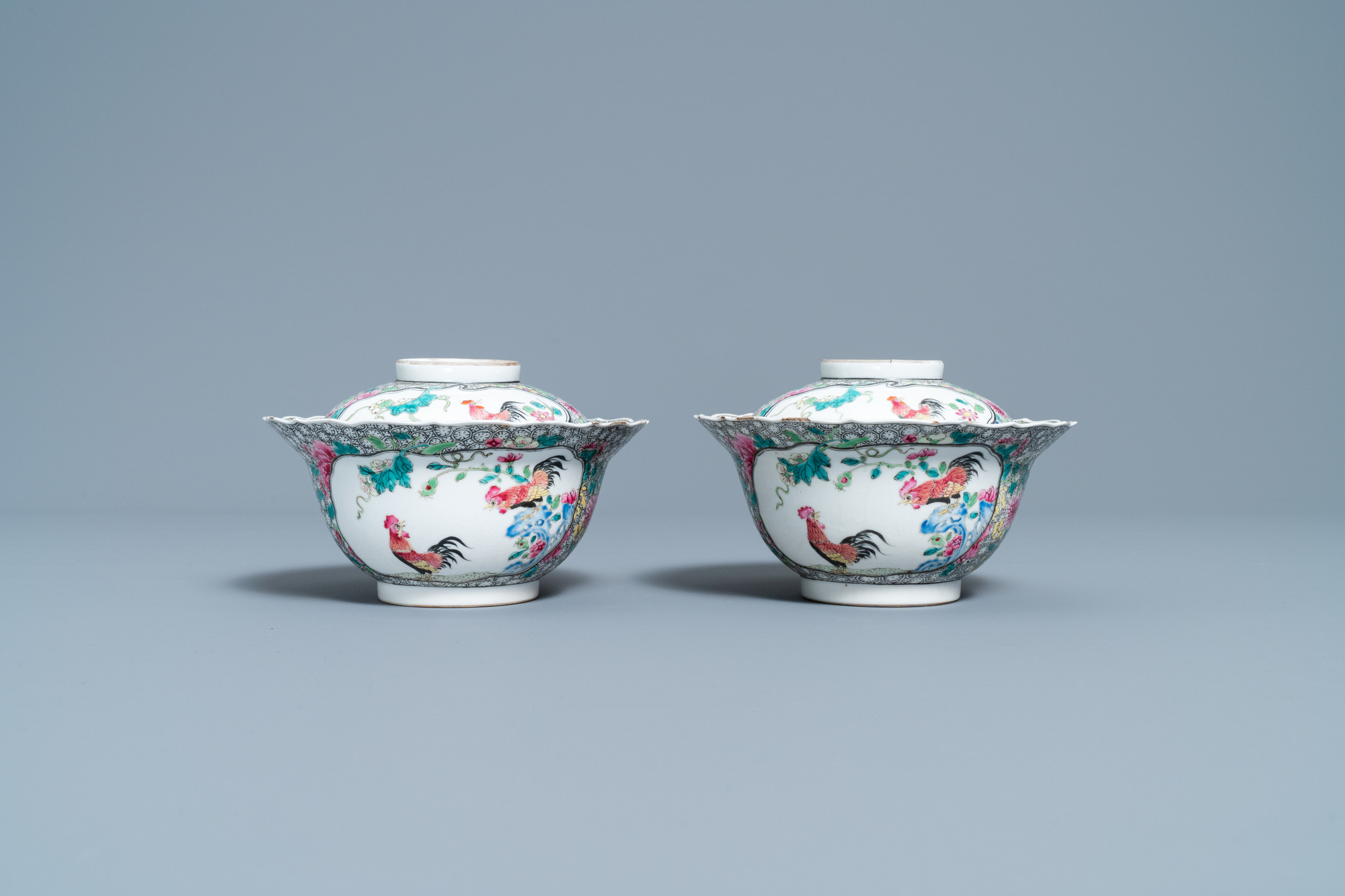 A pair of Chinese famille rose 'rooster' bowls and covers, Yongzheng - Image 2 of 7