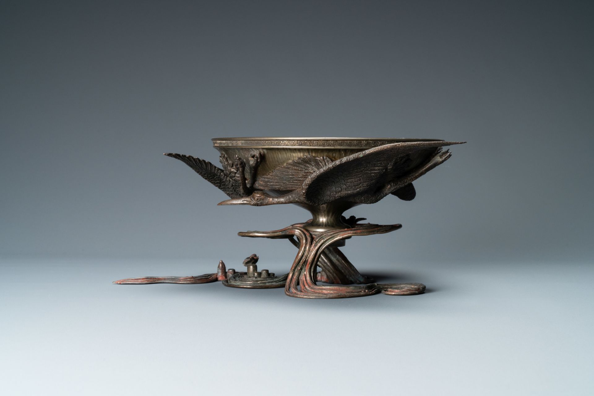 A Japanese copper, bronze and pewter bowl, signed Kimura Toun, Meiji, 19th C. - Image 5 of 9