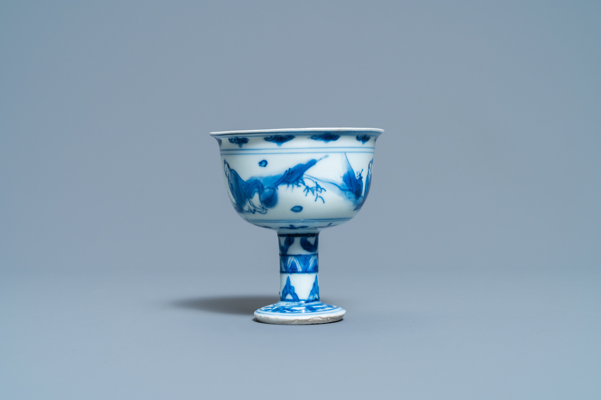 A Chinese blue and white 'go-players' stem cup, Transitional period - Image 3 of 7