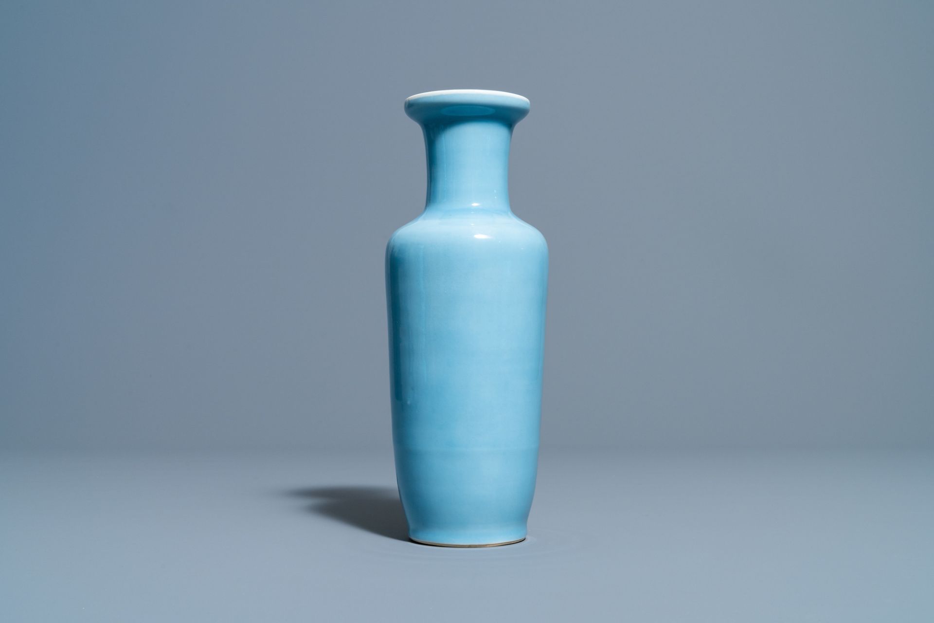 A Chinese monochrome lavender-blue vase, Kangxi mark, 19th C. - Image 4 of 6