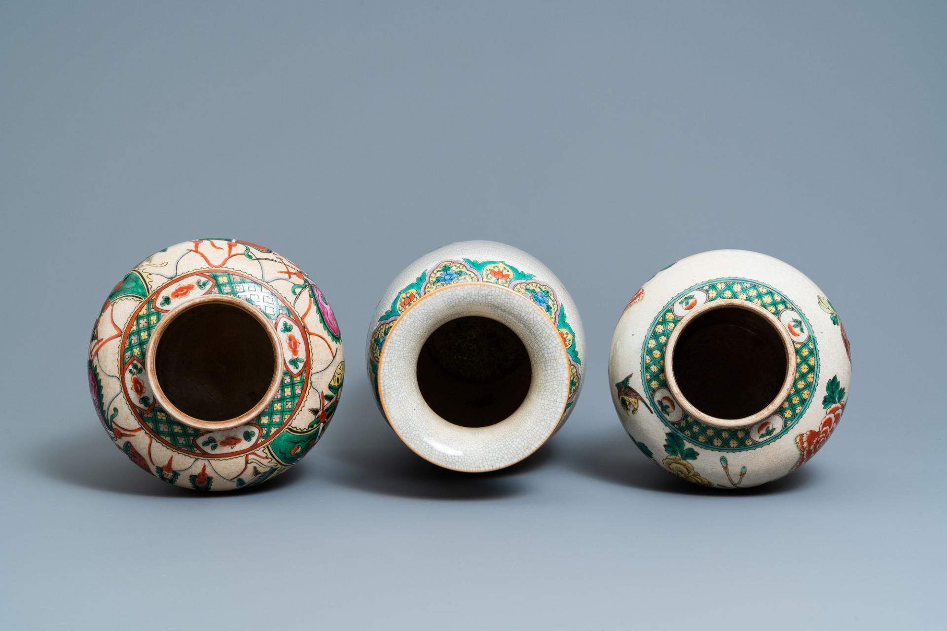 Three Chinese Nanking famille rose and verte crackle-glazed vases, 19/20th C. - Image 5 of 8