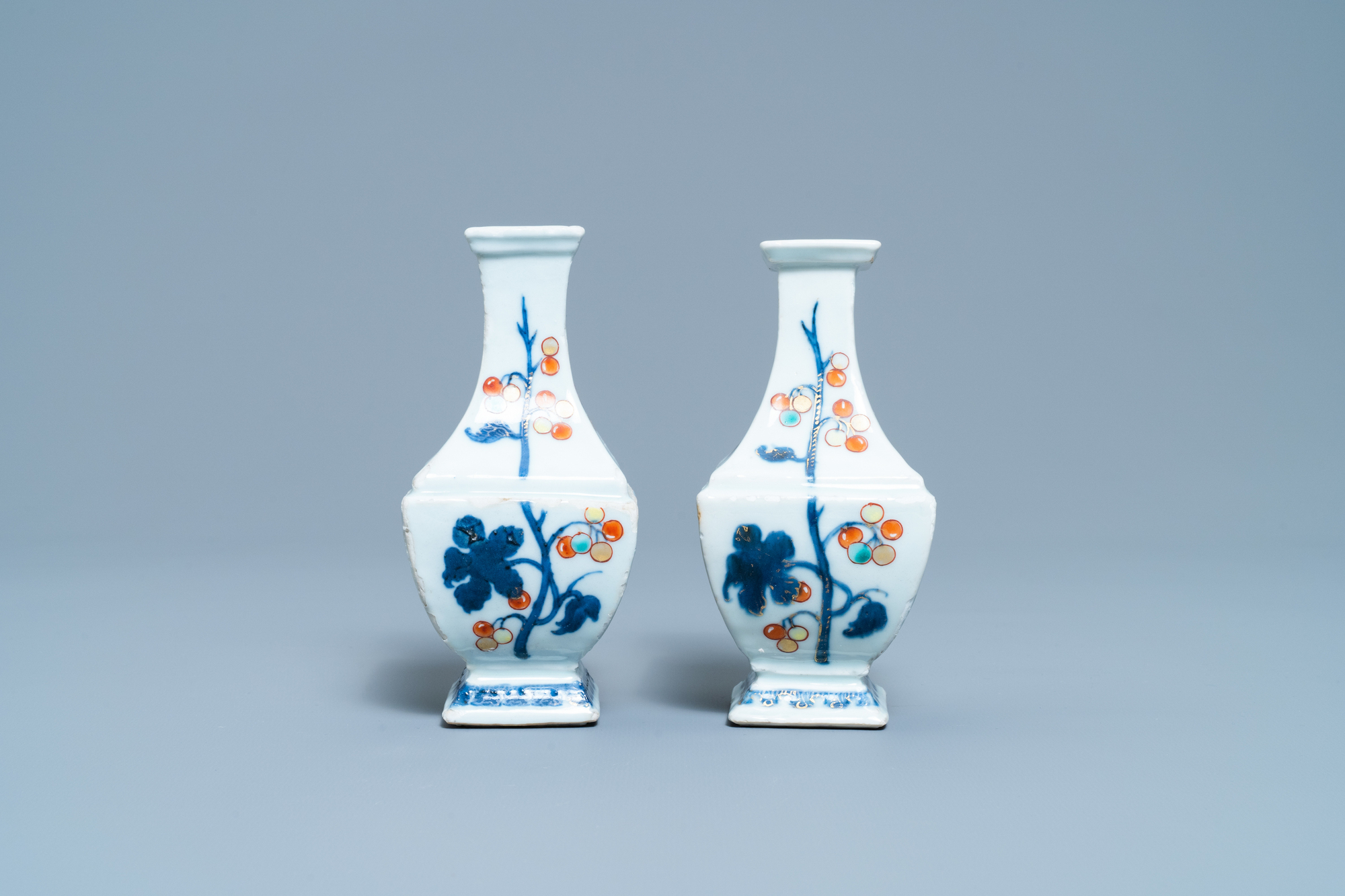 A pair of Chinese 'Pronk studio' vases, Qianlong - Image 6 of 8