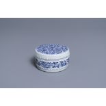 A round Chinese blue and white box and cover, Kangxi