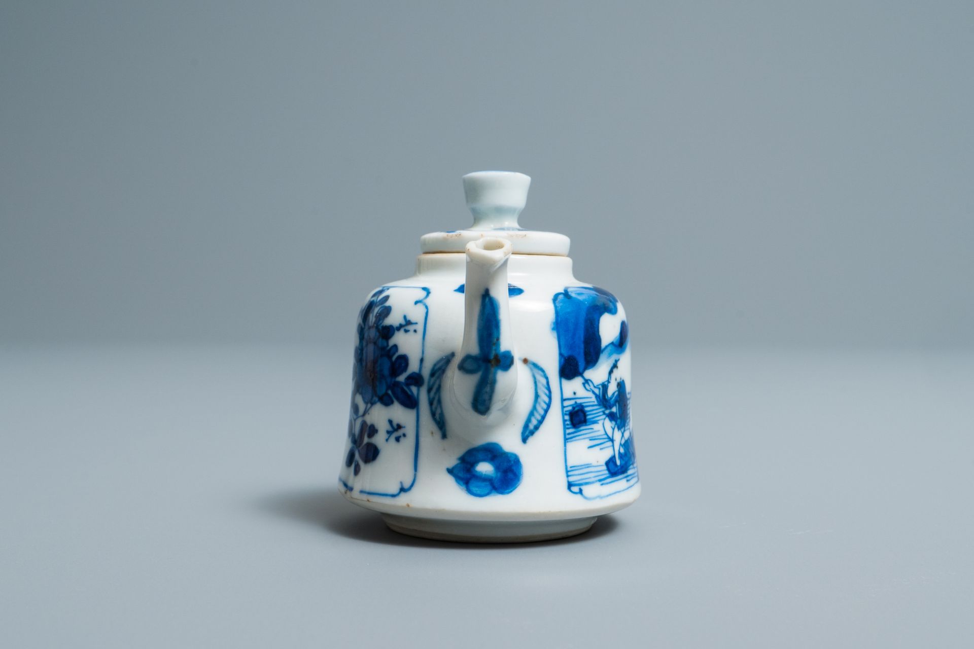 A Chinese blue and white miniature teapot, Kangxi - Image 3 of 7