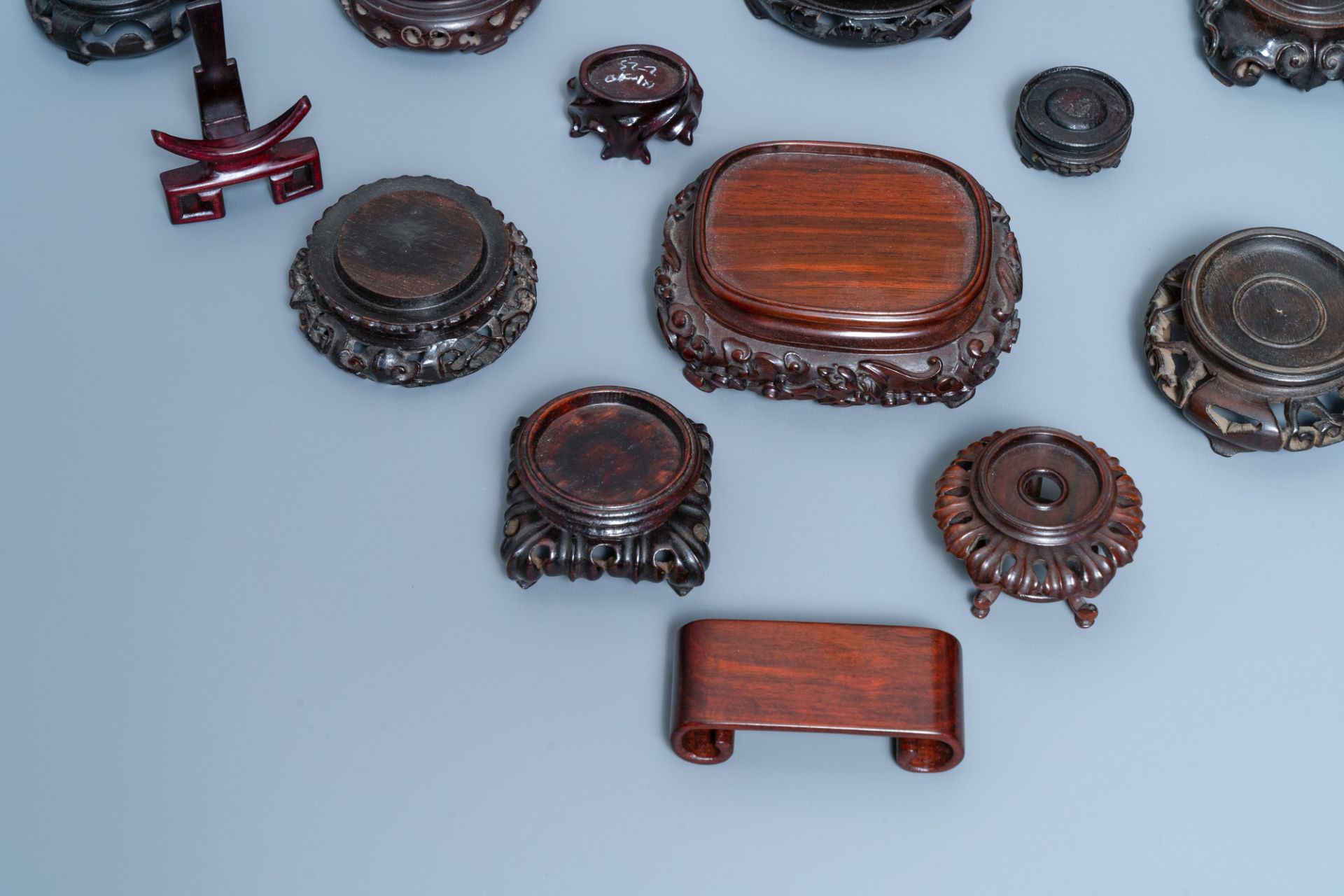 26 Chinese carved wooden stands, 19/20th C. - Image 5 of 12