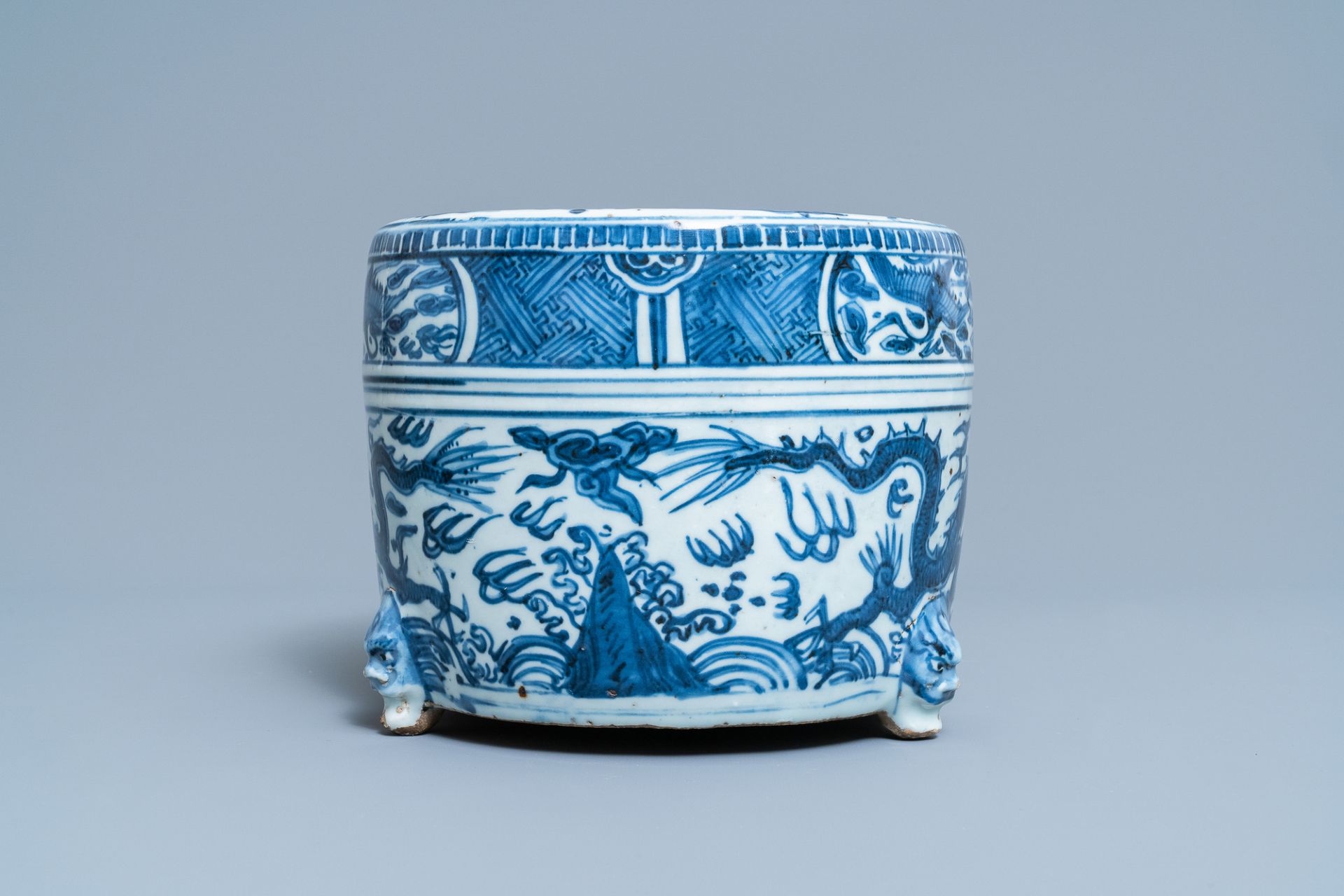 A Chinese blue and white 'dragon' tripod censer, Ming - Image 4 of 20