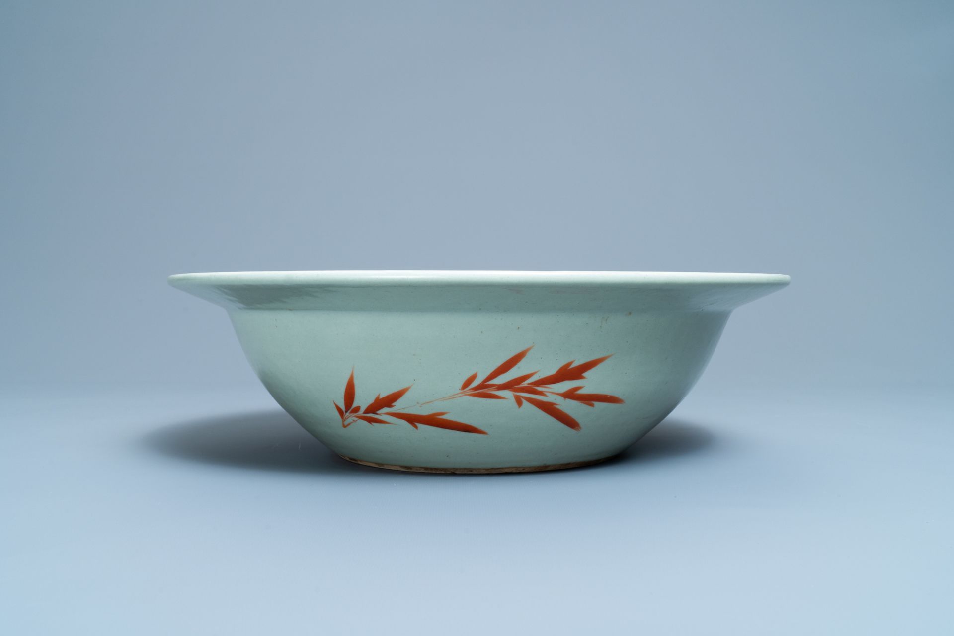 A large Chinese famille rose celadon-ground bowl, 19th C. - Image 3 of 7