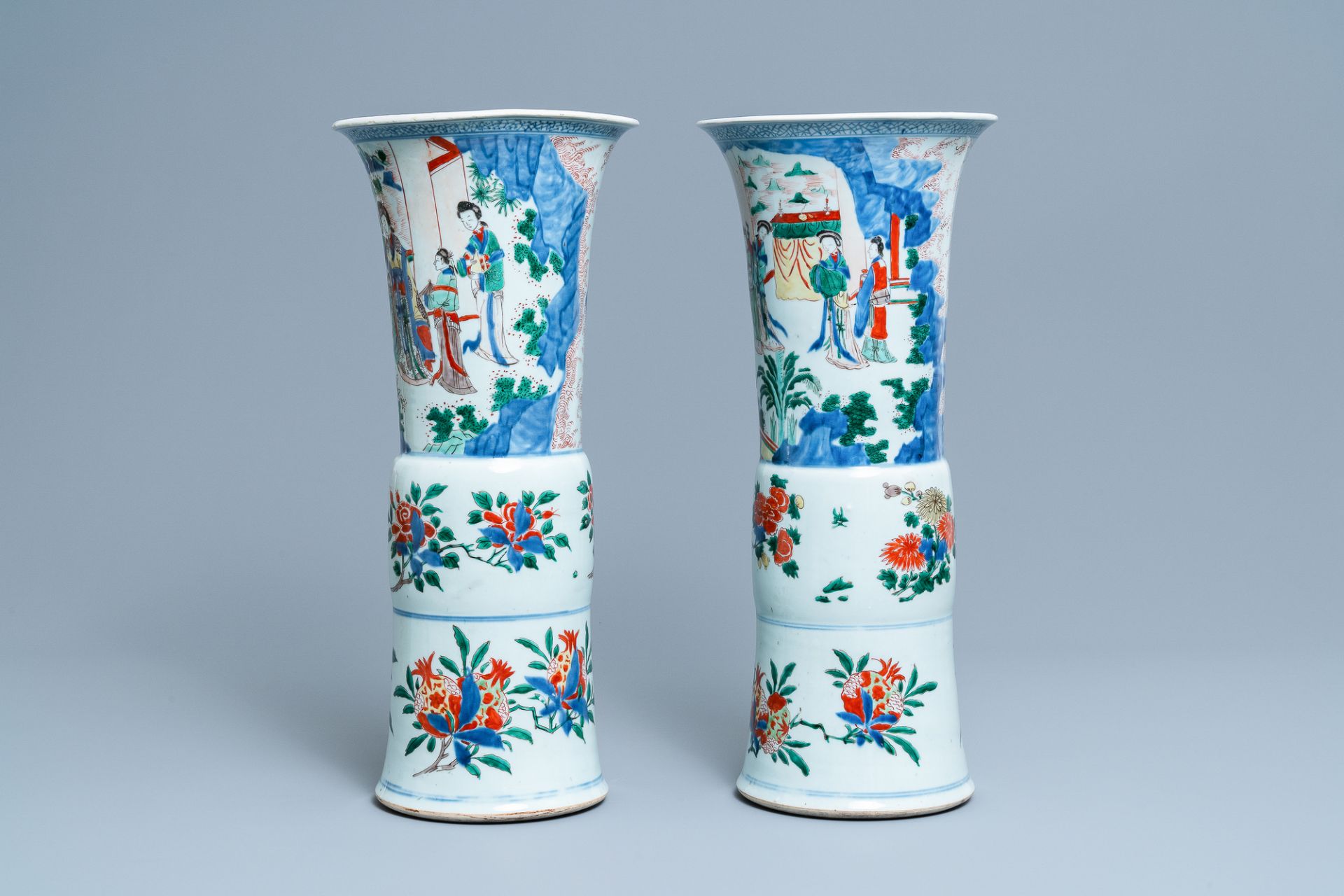 Two large Chinese wucai 'gu' vases, Transitional period - Image 4 of 44