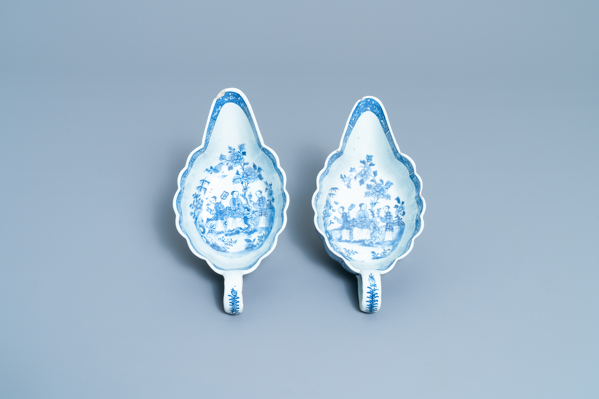 A pair of Chinese blue and white 'Xi Xiang Ji' sauceboats on stand, Qianlong - Image 9 of 10