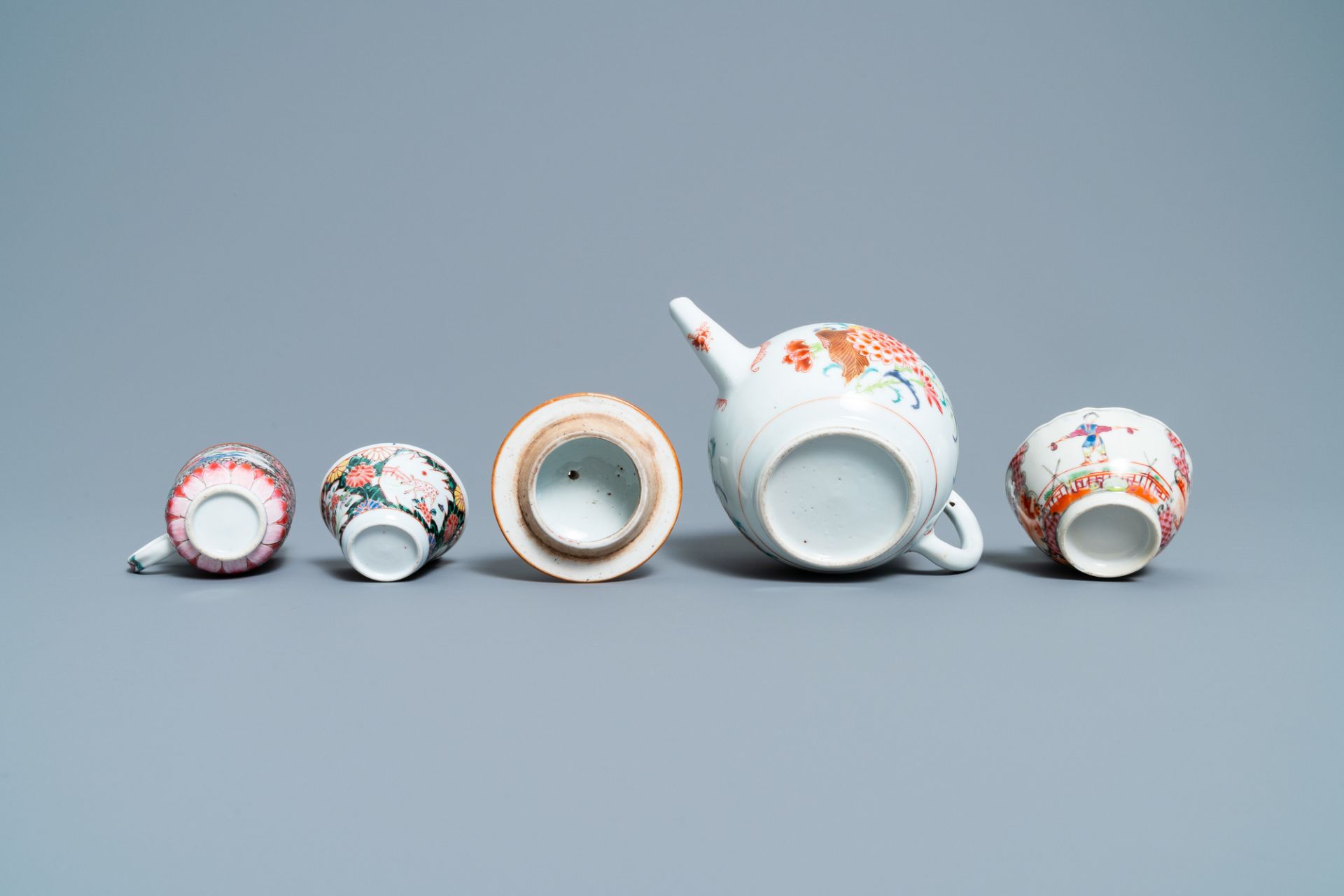 A Chinese famille rose teapot and three cups and saucers, Yongzheng/Qianlong - Image 9 of 9