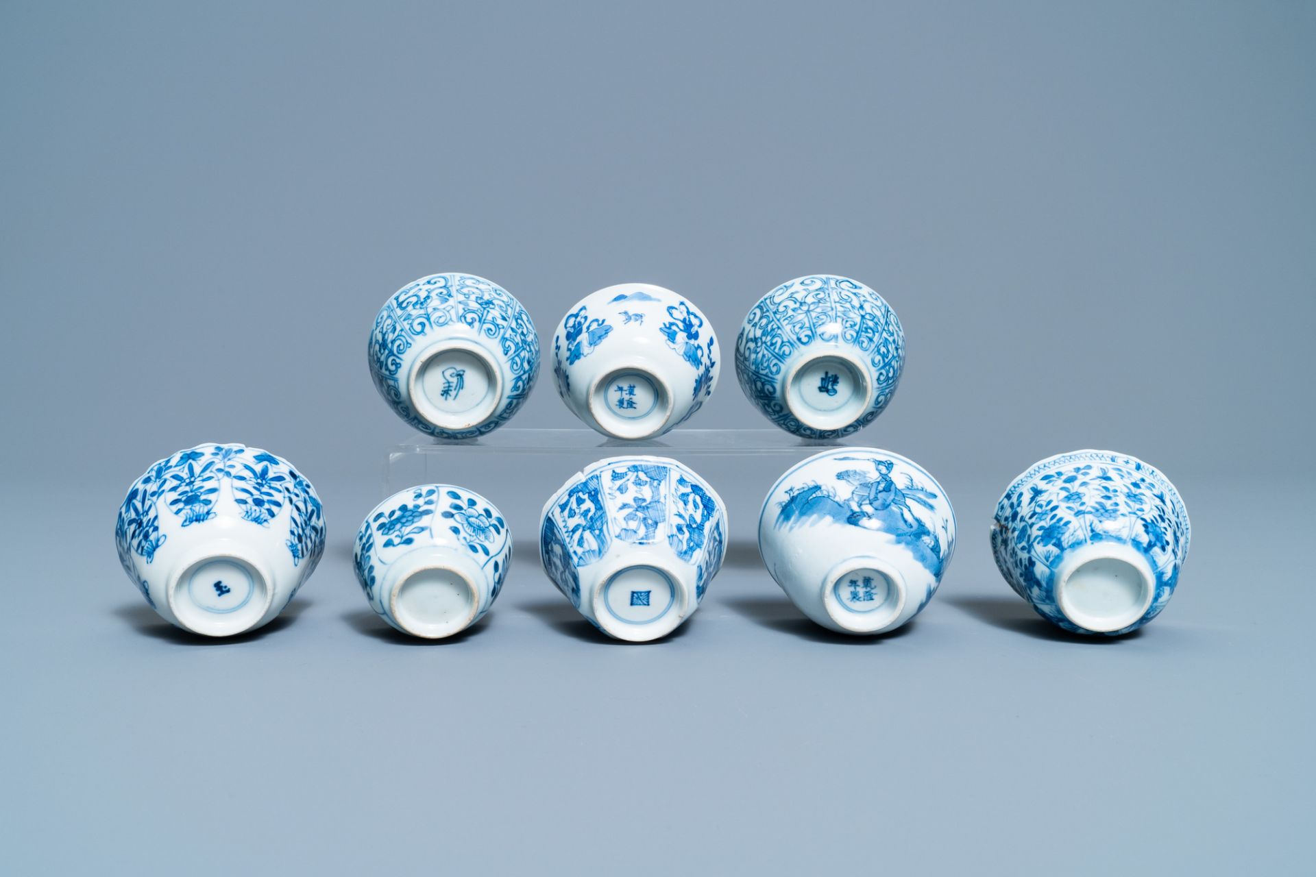 18 Chinese blue and white saucers and 17 cups, Kangxi and later - Bild 17 aus 17