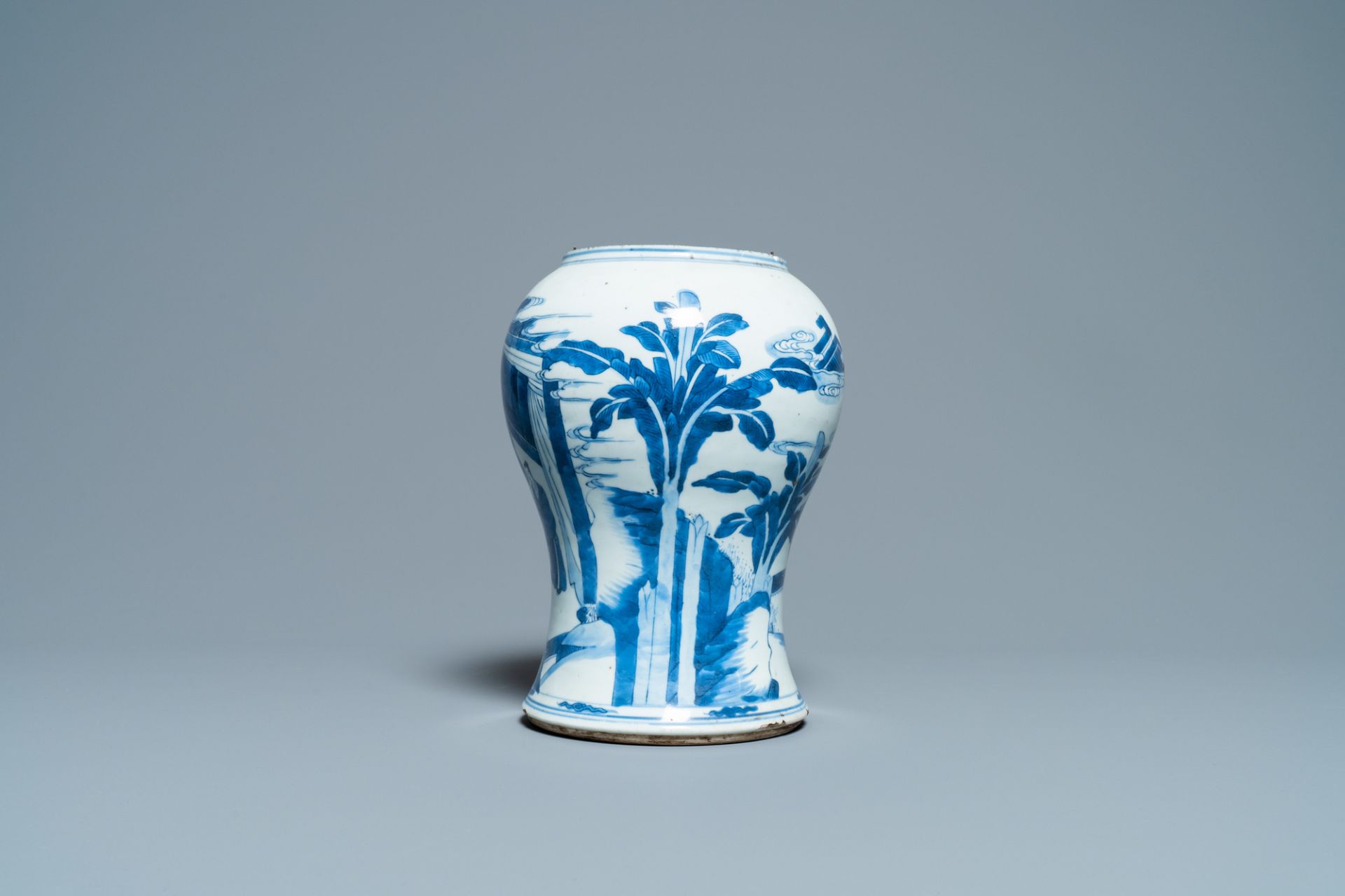 A Chinese blue and white vase with a figurative scene, Kangxi - Image 4 of 7