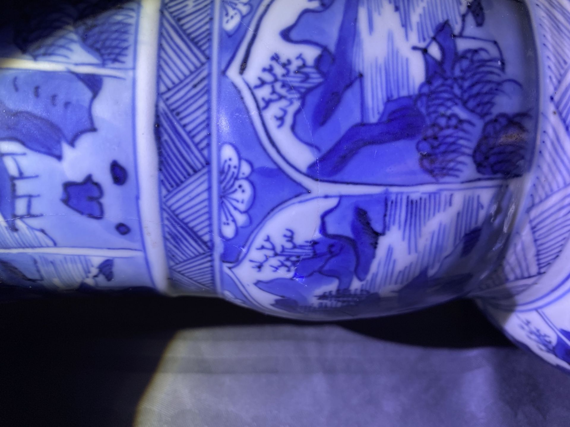 A pair of Chinese blue and white yenyen vases with figures in landscapes, Kangxi - Image 11 of 30