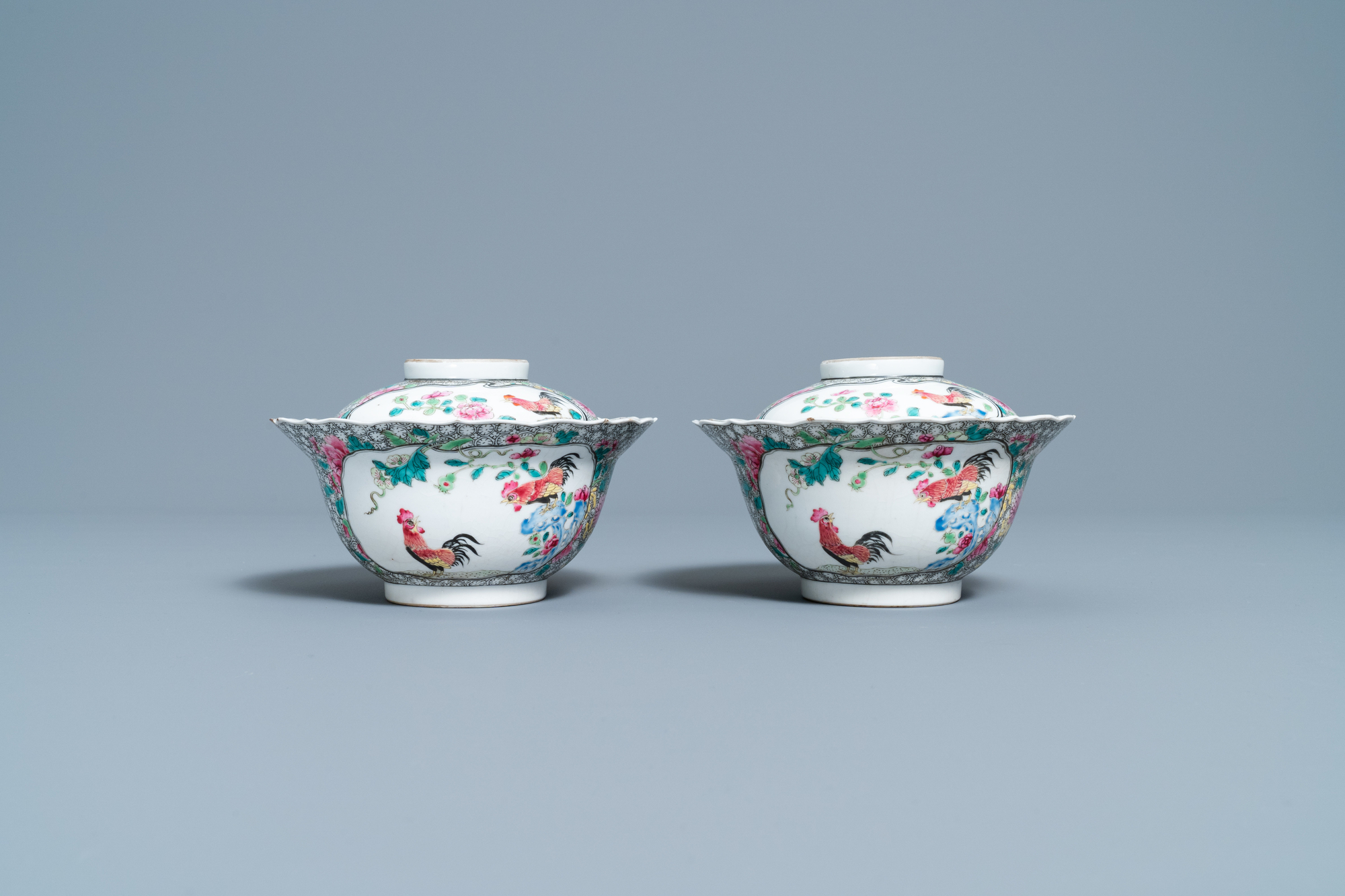 A pair of Chinese famille rose 'rooster' bowls and covers, Yongzheng - Image 4 of 7