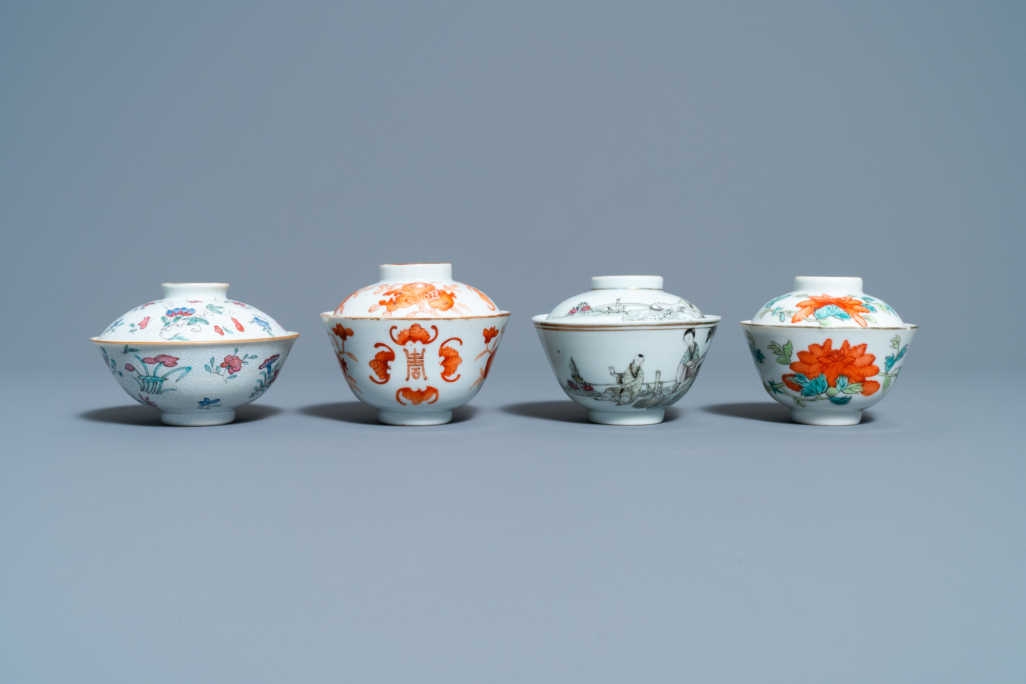 Eight Chinese famille rose and iron-red covered bowls with two stands, 19th C. - Image 8 of 15