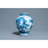An early Dutch or English Delftware chinoiserie jar, 3rd quarter 17th C.