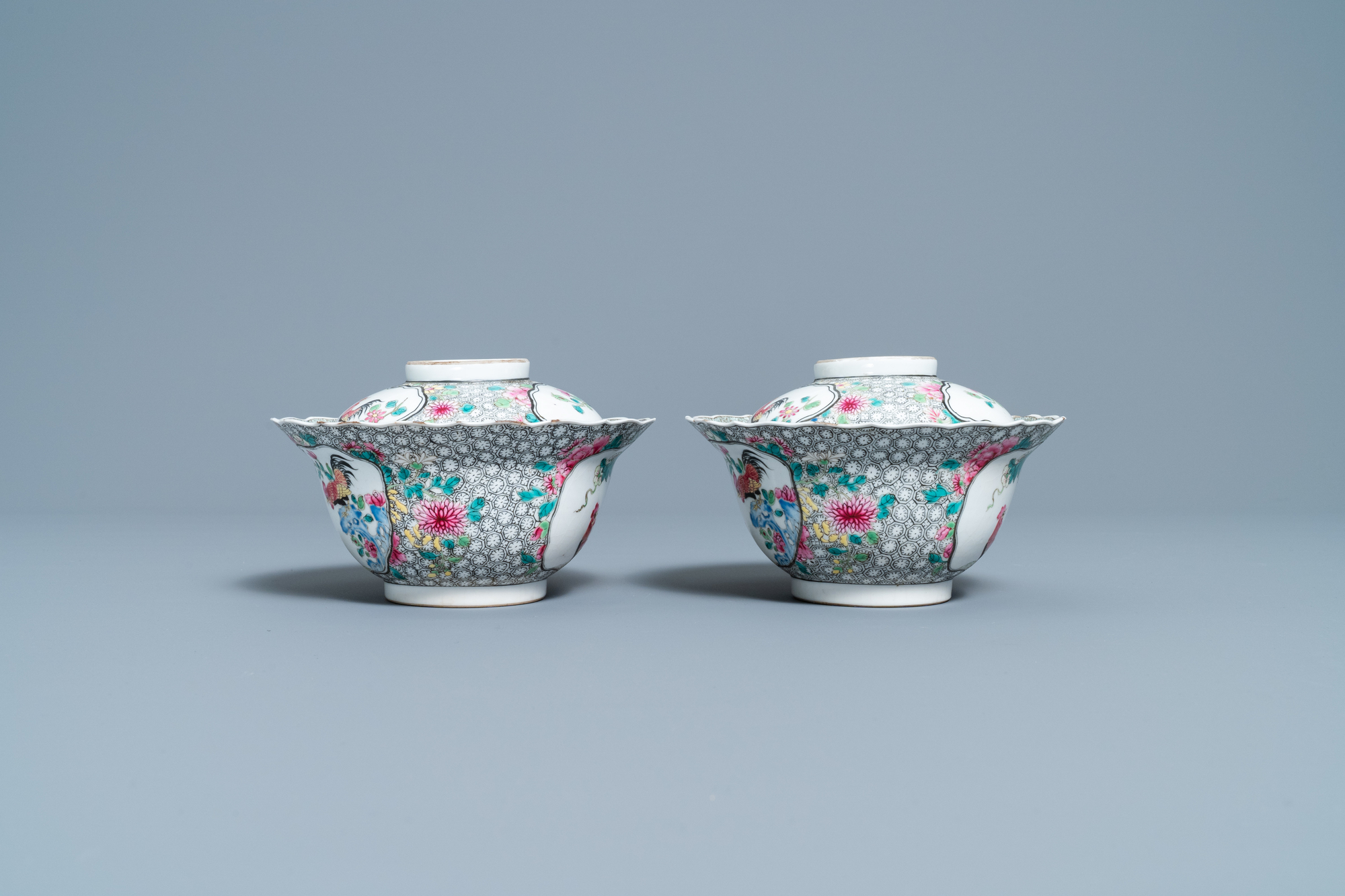 A pair of Chinese famille rose 'rooster' bowls and covers, Yongzheng - Image 3 of 7