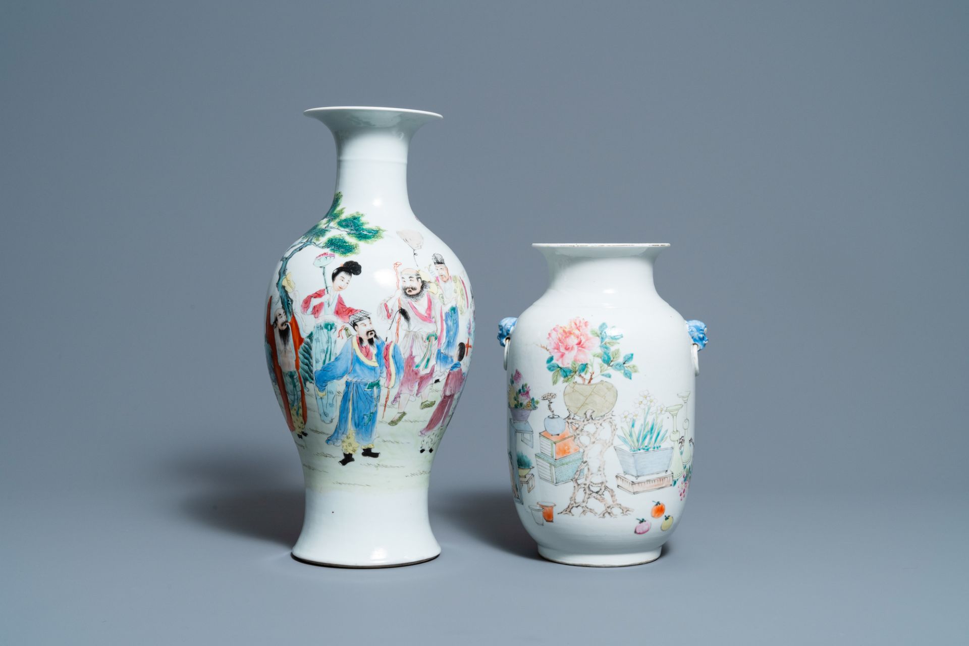 A Chinese qianjiang cai vase and a famille rose vase, 19/20th C.