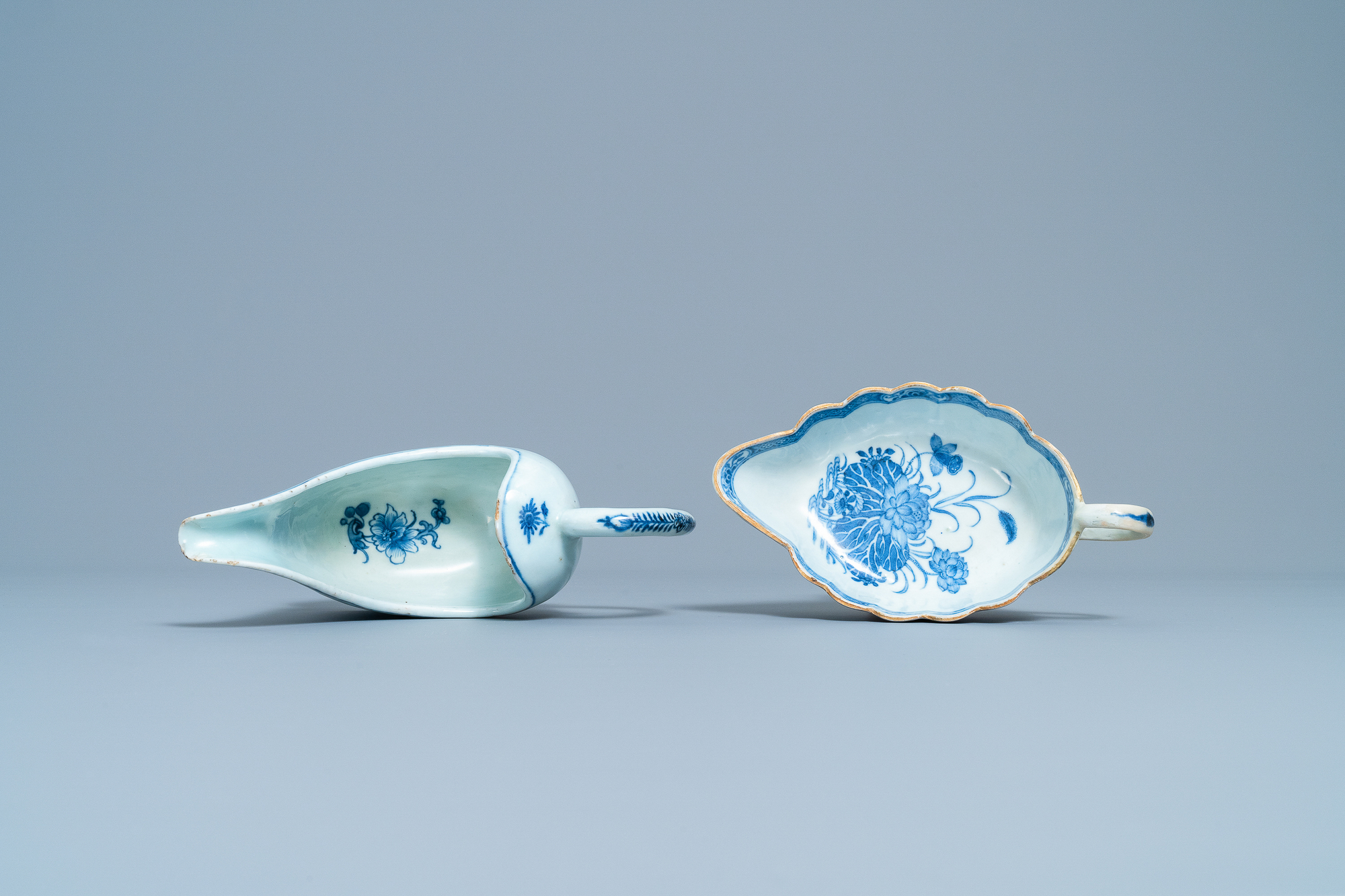 Two Chinese blue and white sauceboats on stands, Qianlong - Image 6 of 10